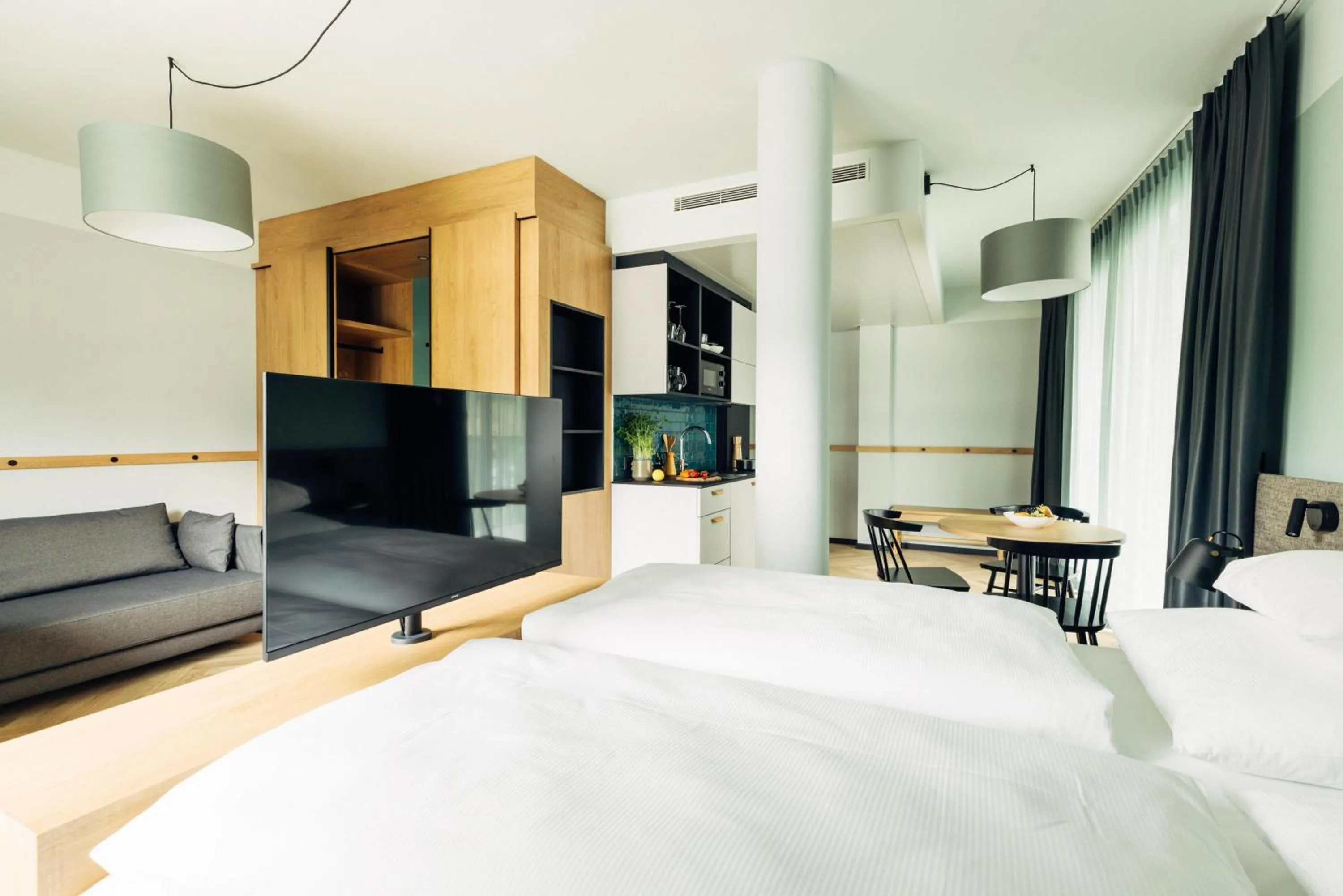 Bathroom, Bed in harry's home Lienz hotel & apartments