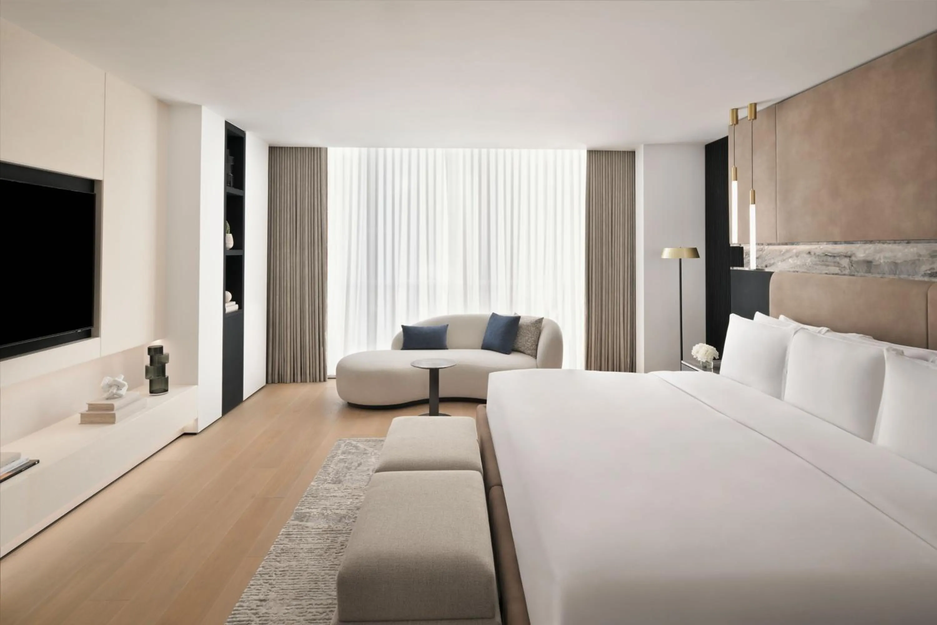 Bedroom, Bed in Sheraton Grand Hotel, Dubai