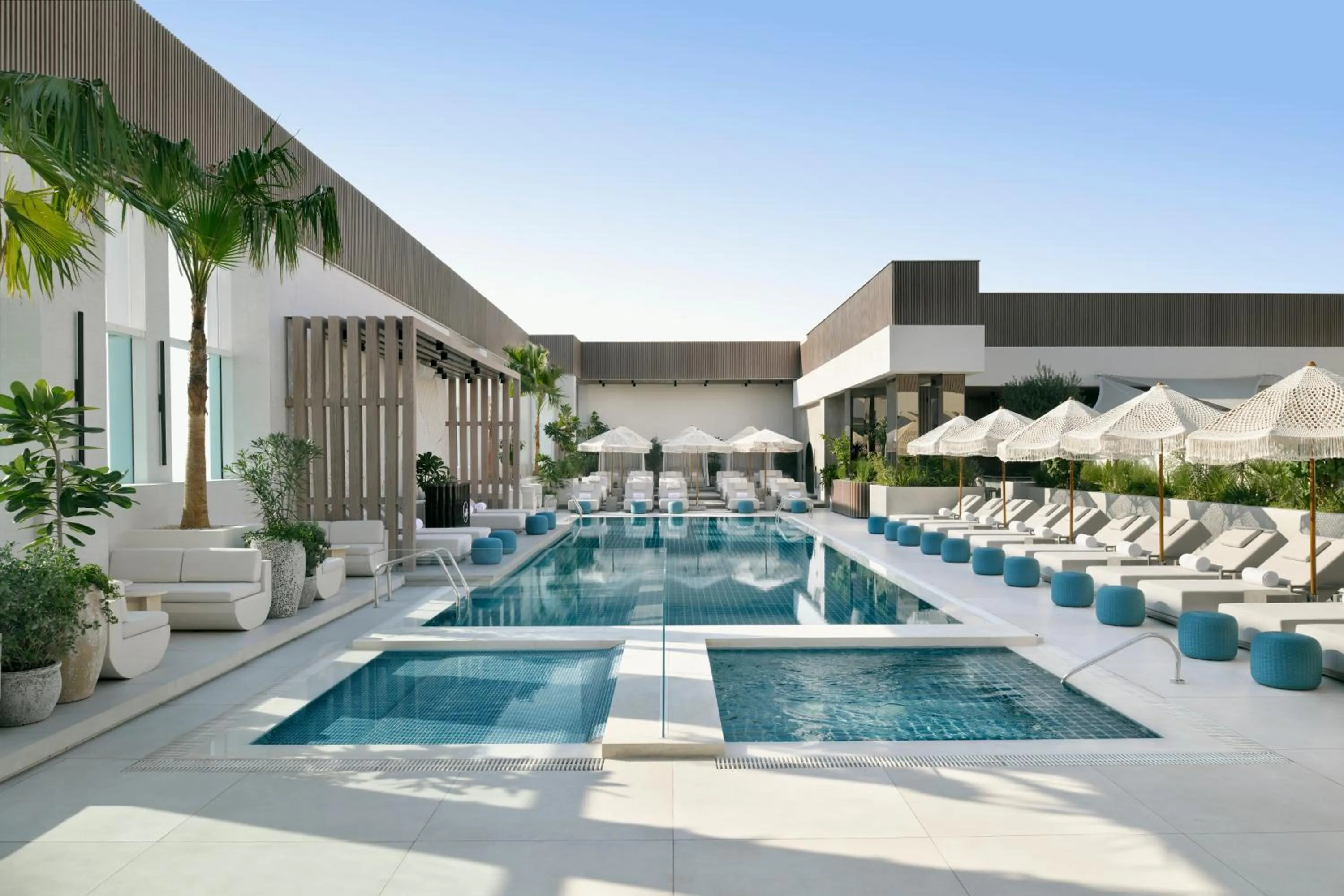 Swimming pool in Sheraton Grand Hotel, Dubai