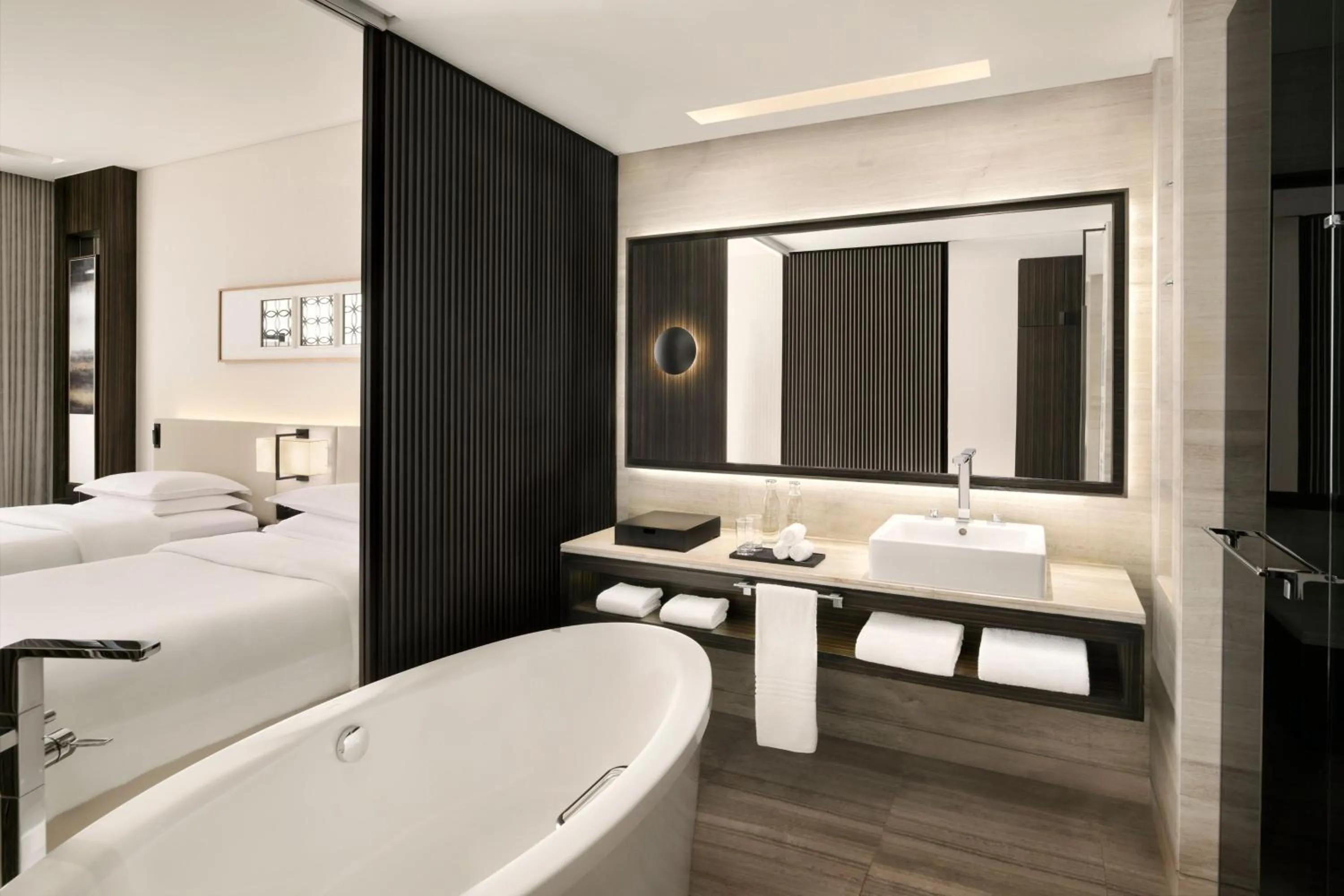 Bathroom, Bed in Sheraton Grand Hotel, Dubai