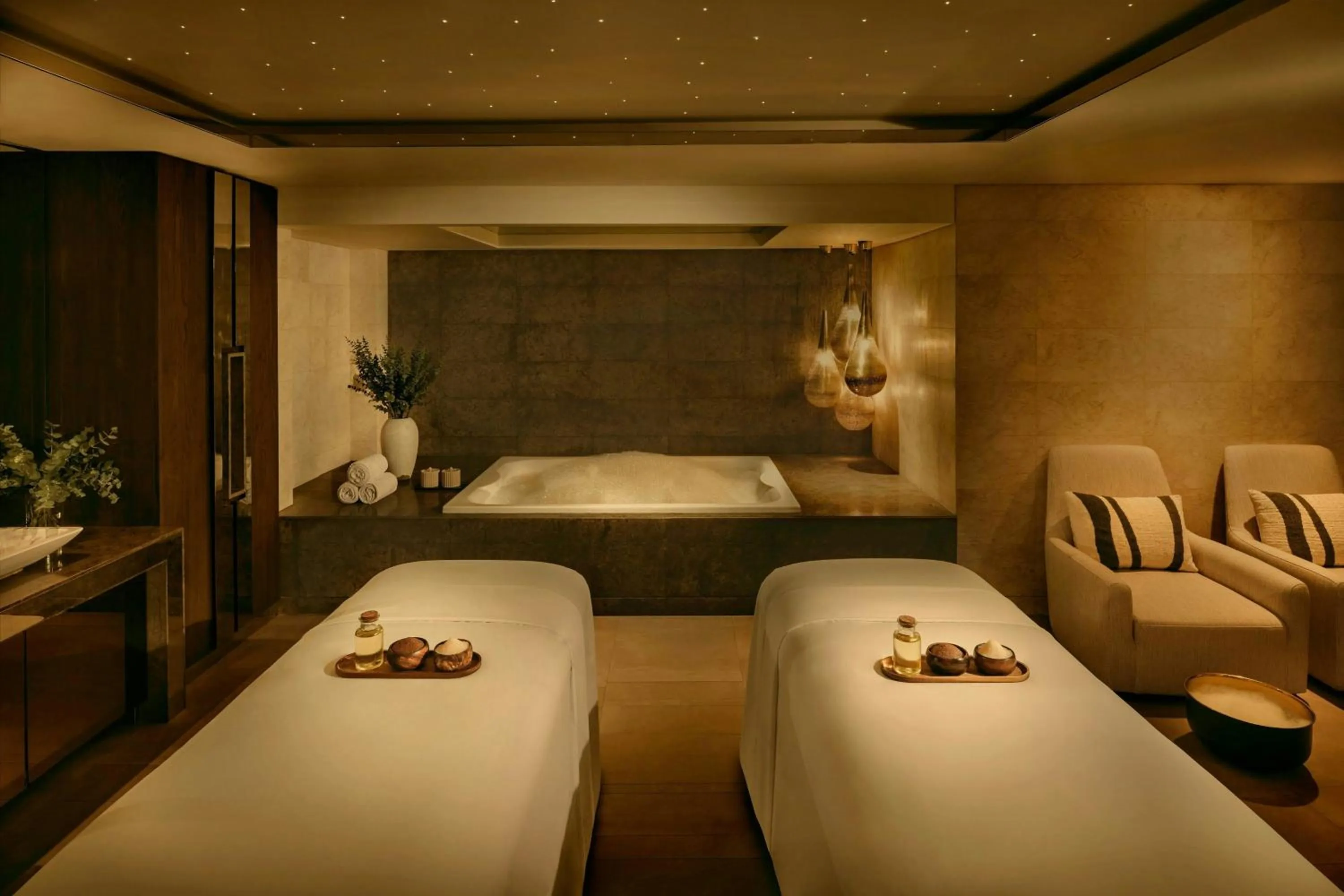 Spa and wellness centre/facilities, Bed in Sheraton Grand Hotel, Dubai