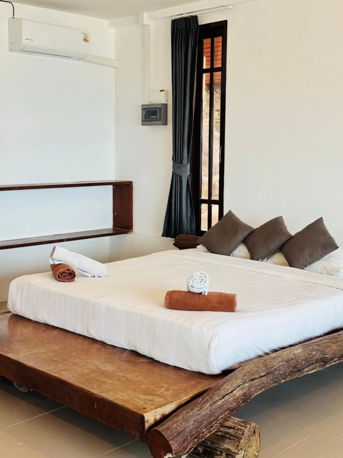 Bed in Mountain Reef Beach Resort