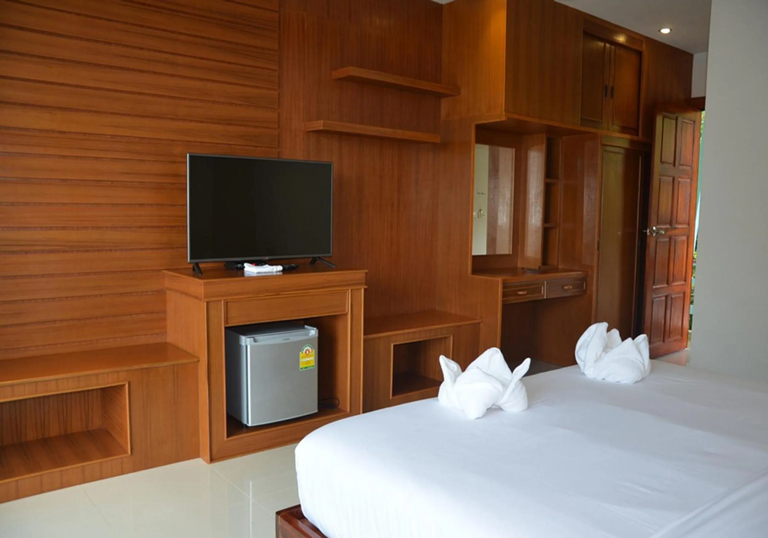 Bedroom, Bed in Mountain Reef Beach Resort