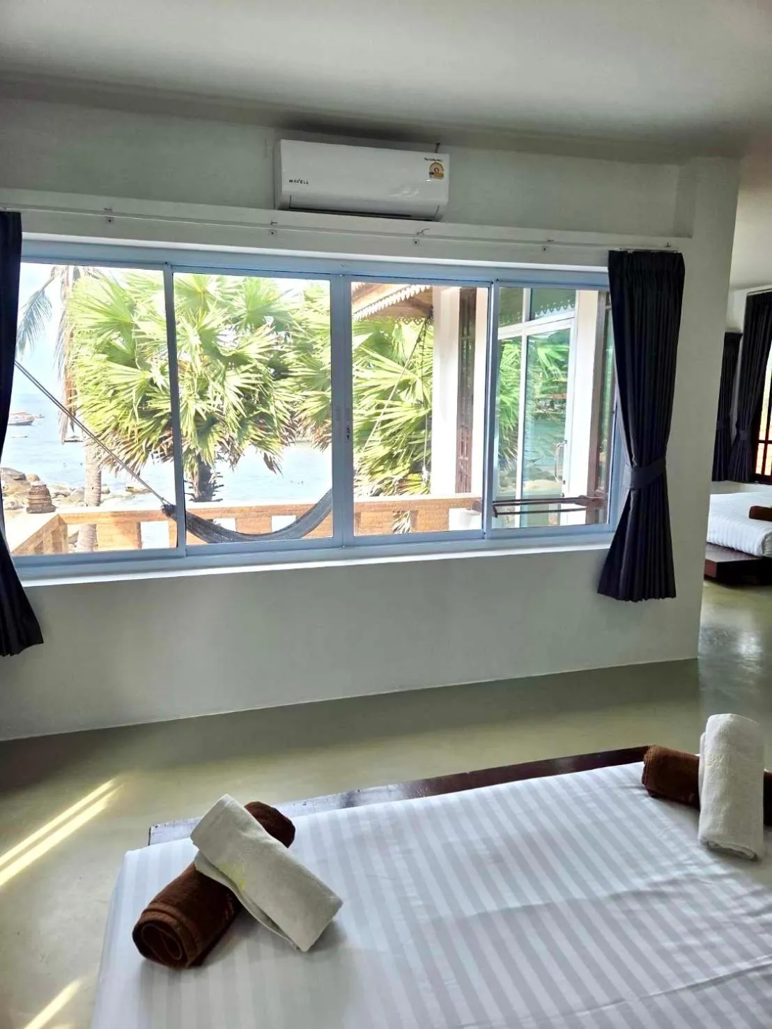 Bed in Mountain Reef Beach Resort