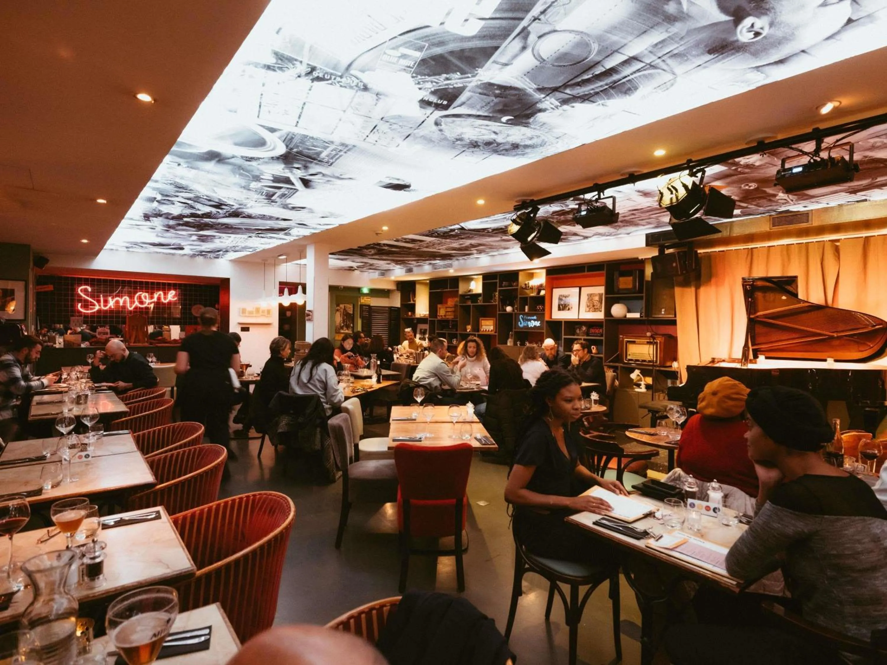 Restaurant/places to eat in Greet Hotel Lyon Confluence