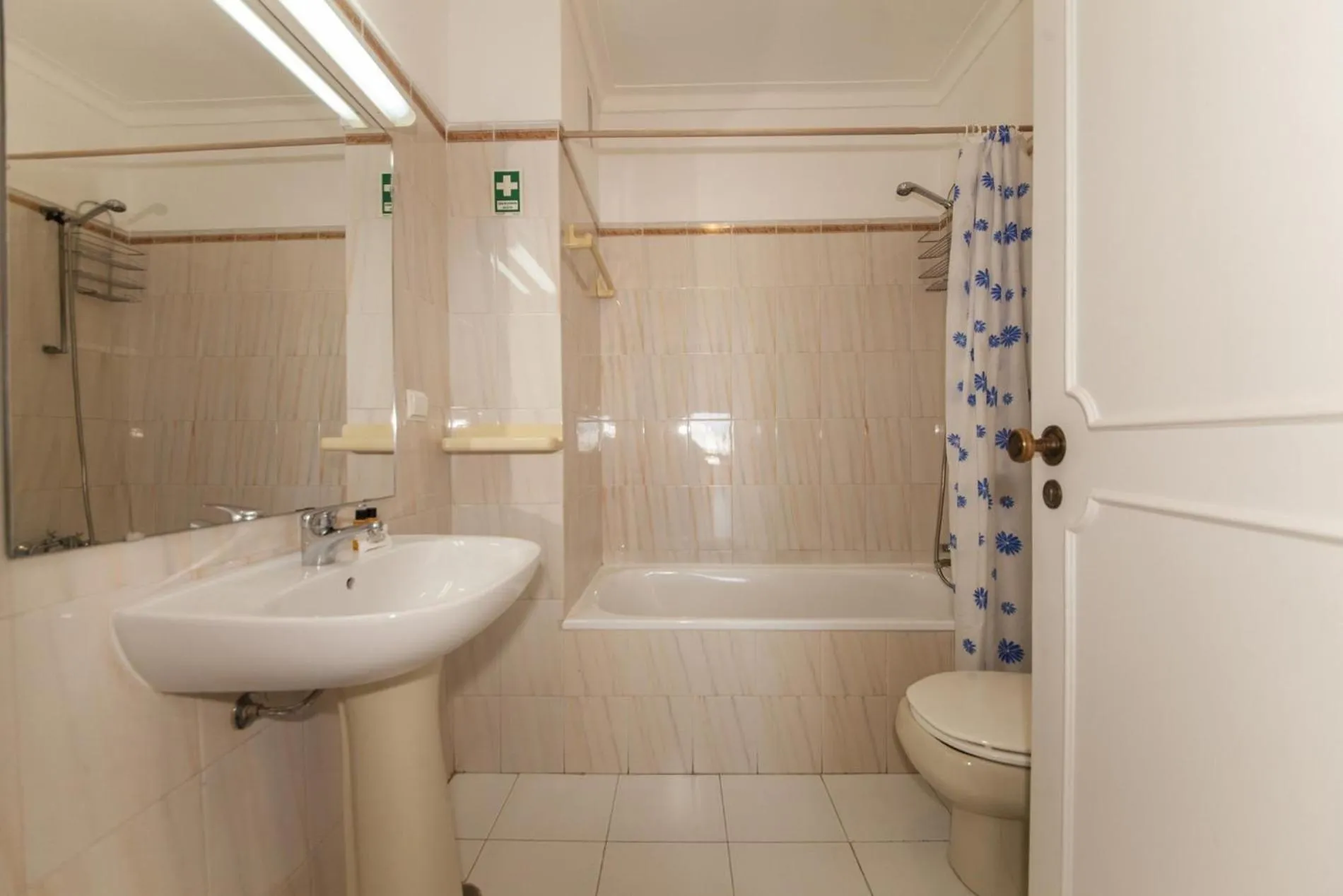 Floor plan in B25 - Candimar Beach Apartment