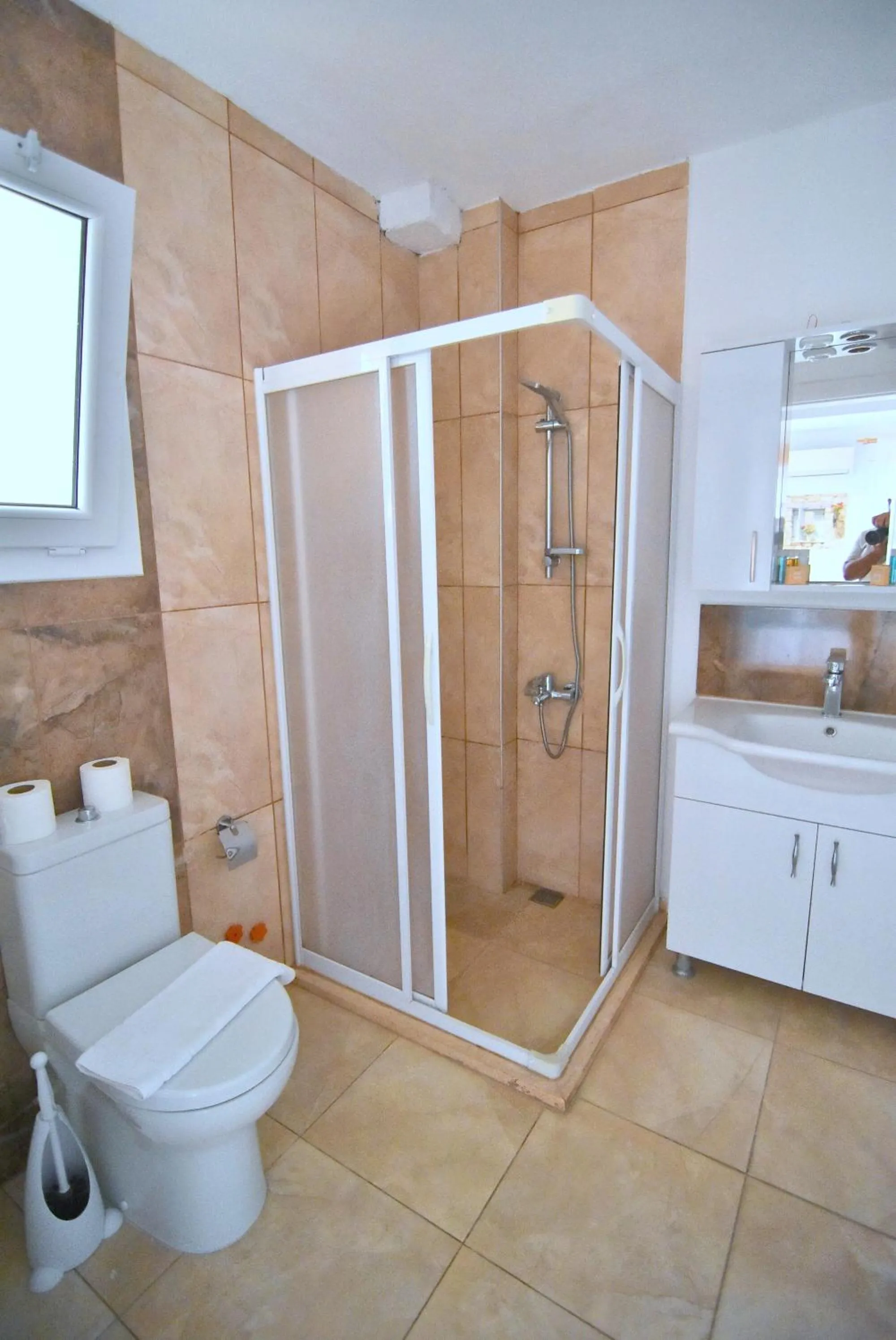 Shower in Degirmenli Konak Hotel