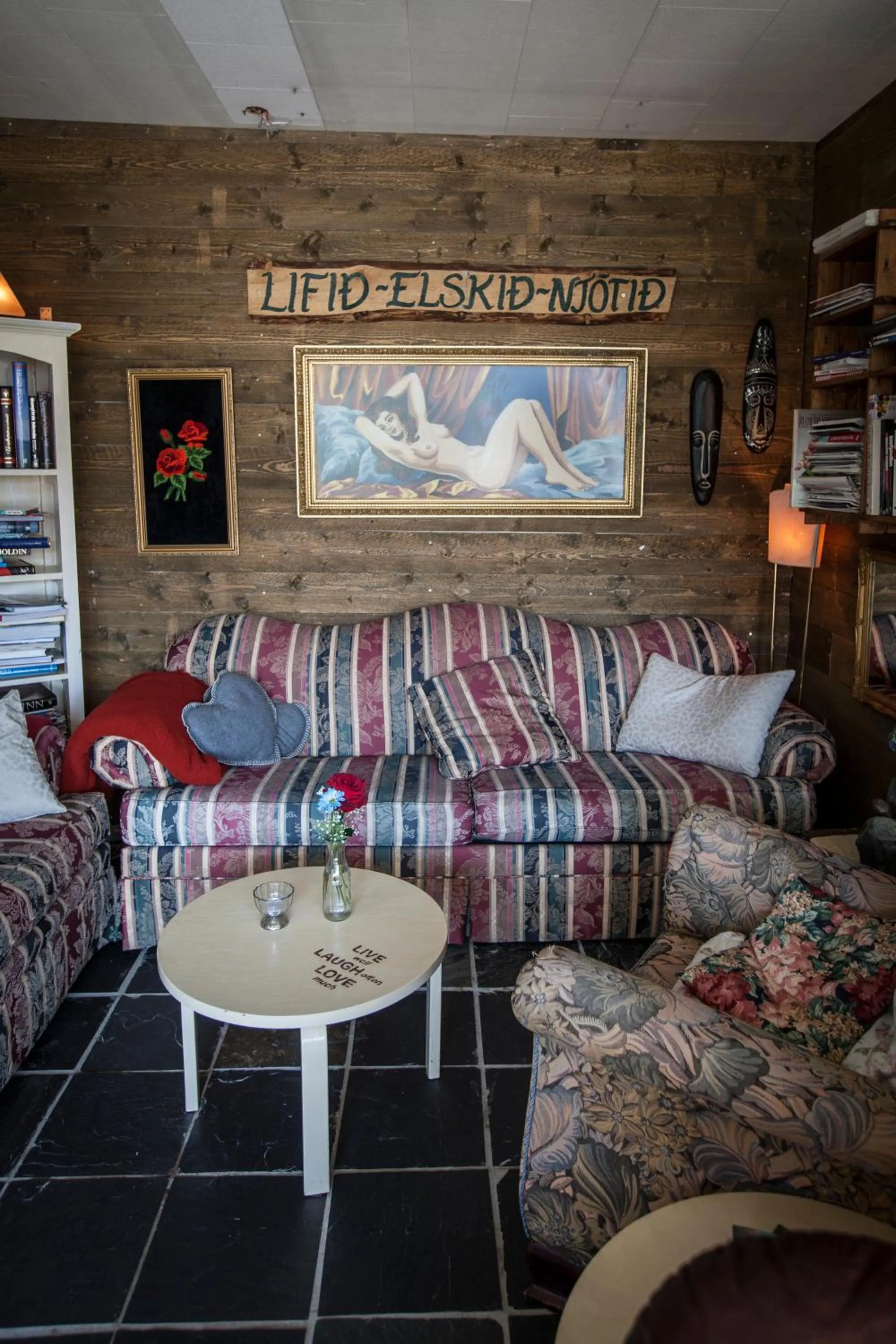 Property building in Blómasetrið Homestay