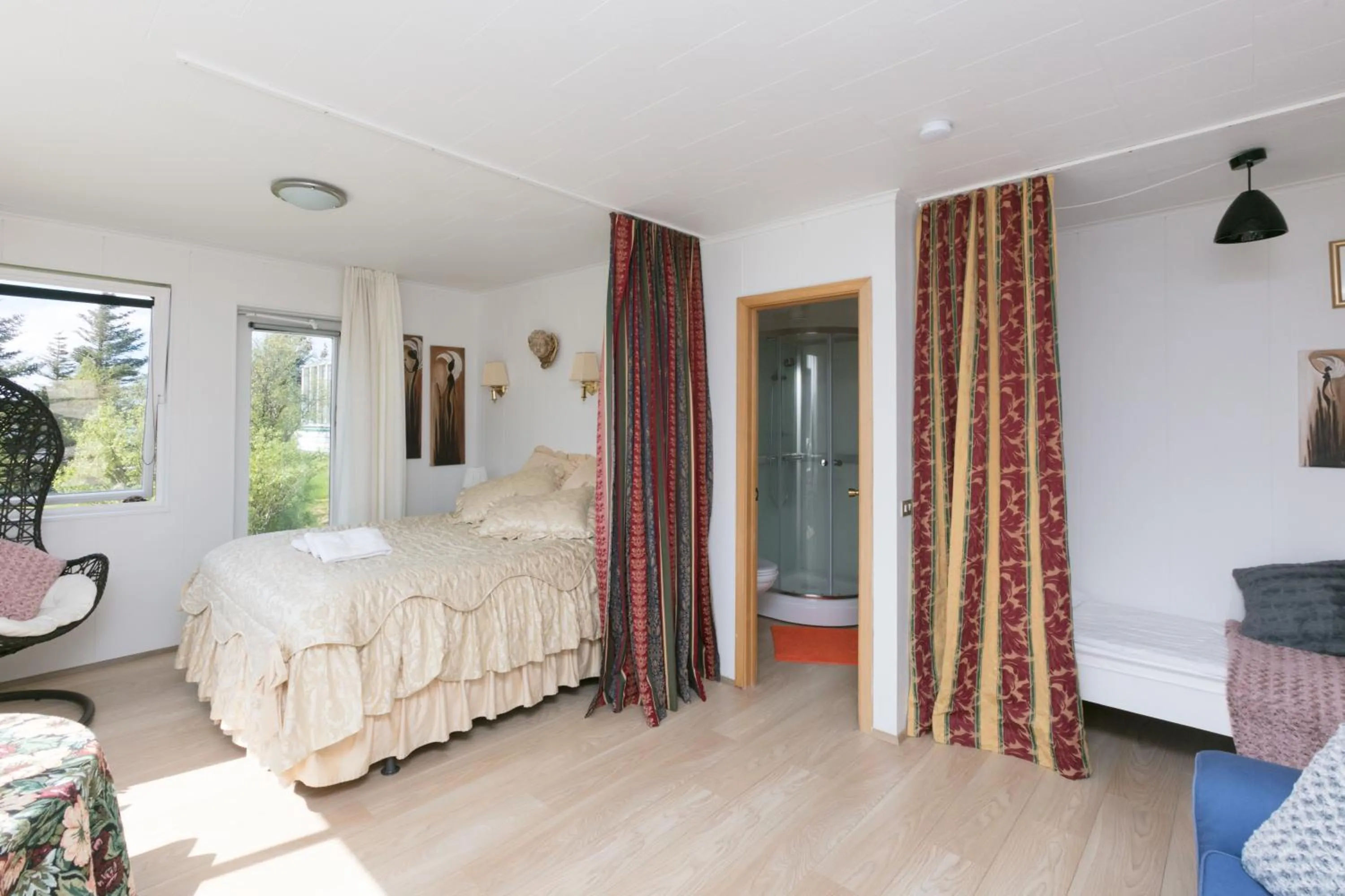 Bed in Blómasetrið Homestay