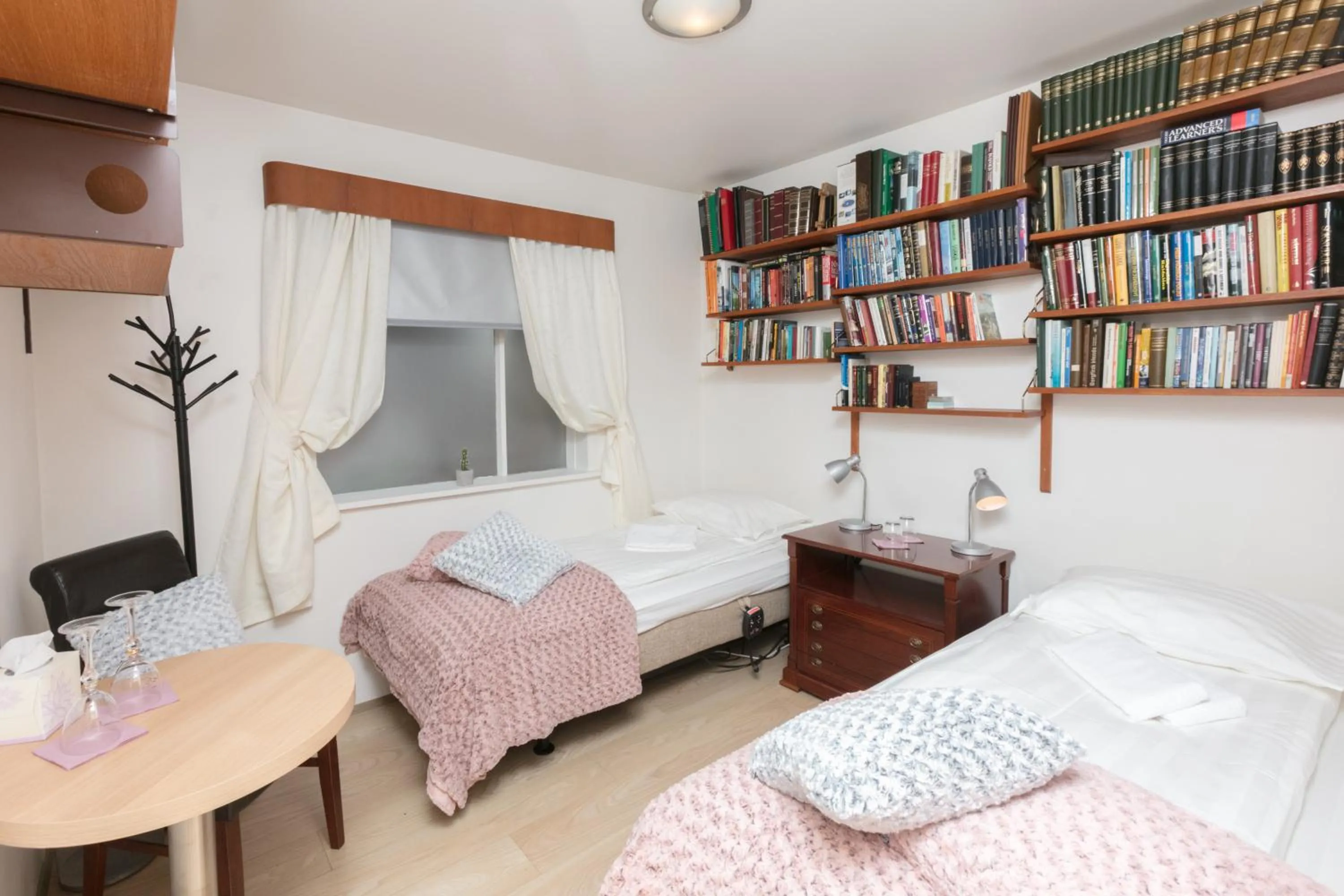 Bed in Blómasetrið Homestay