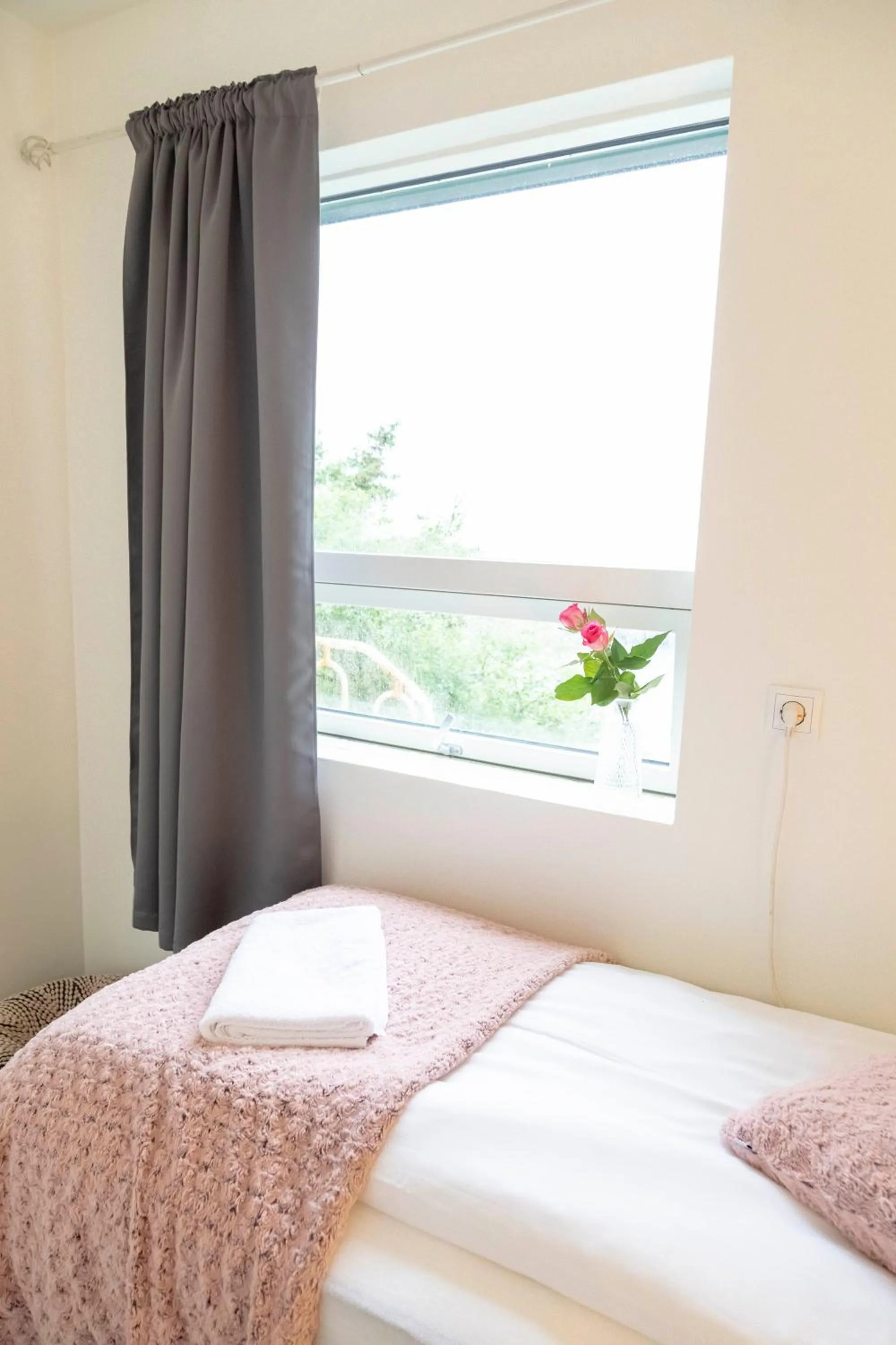 Bed in Blómasetrið Homestay