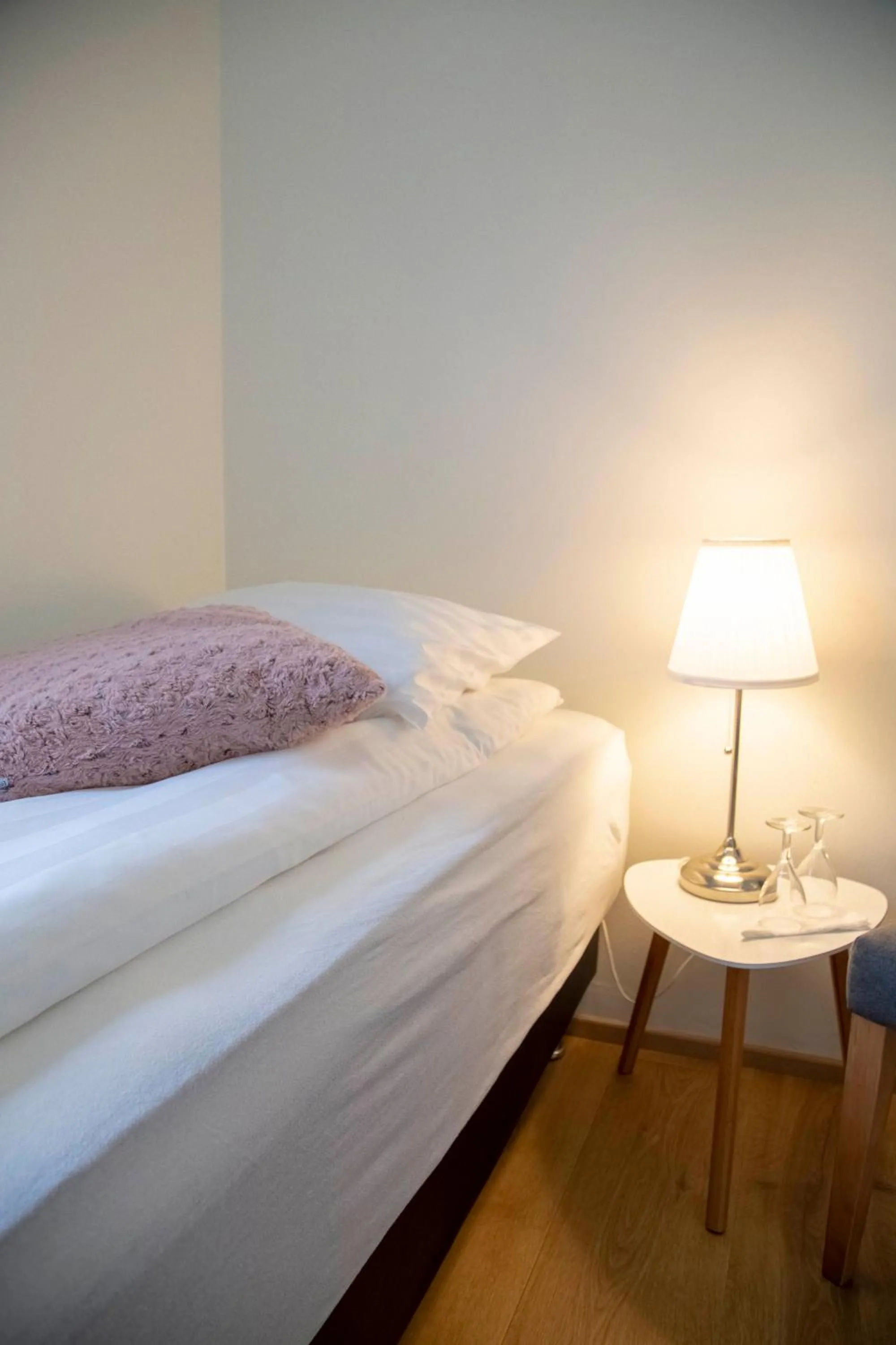 Bed in Blómasetrið Homestay