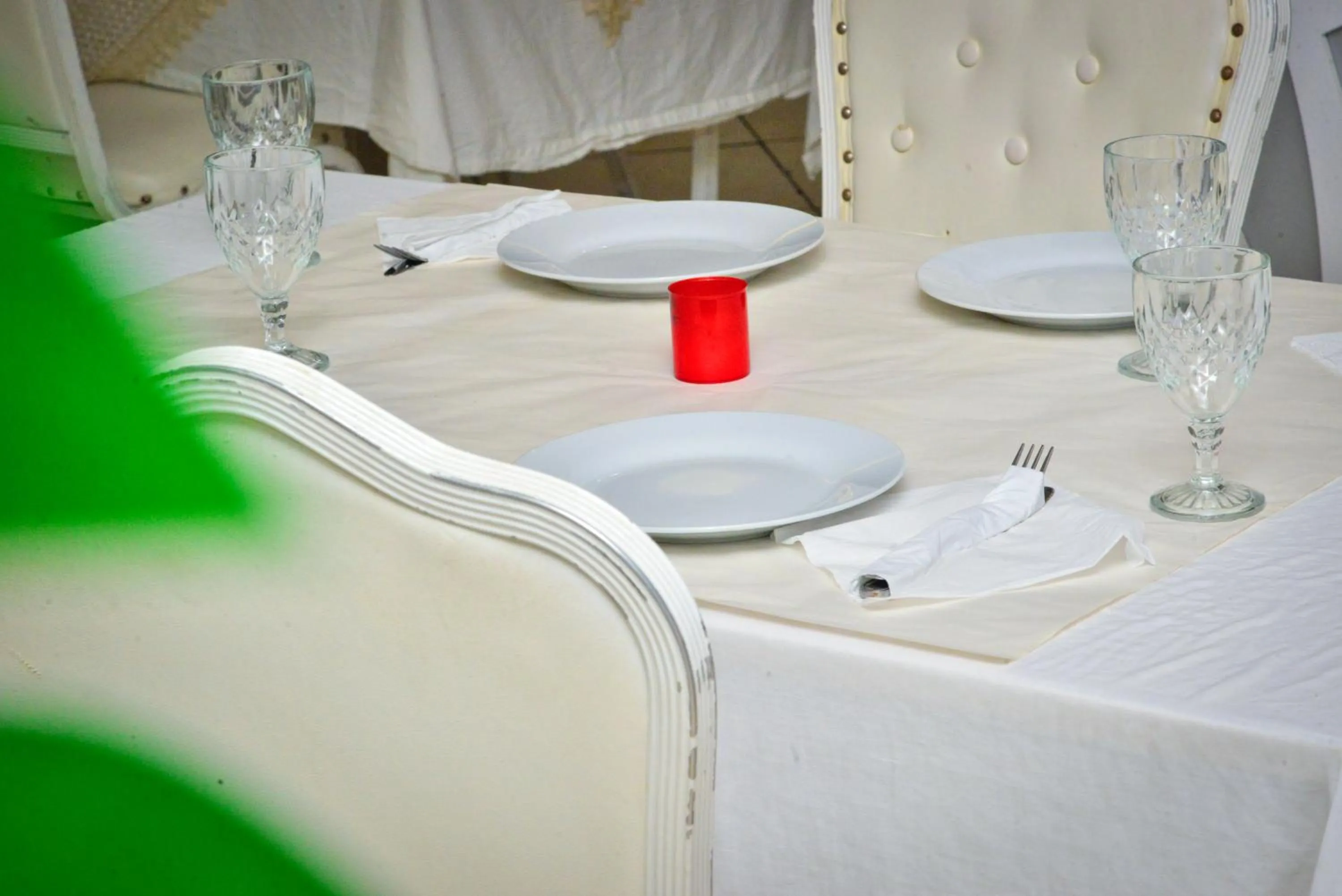 Restaurant/places to eat in Free Zone Hotel