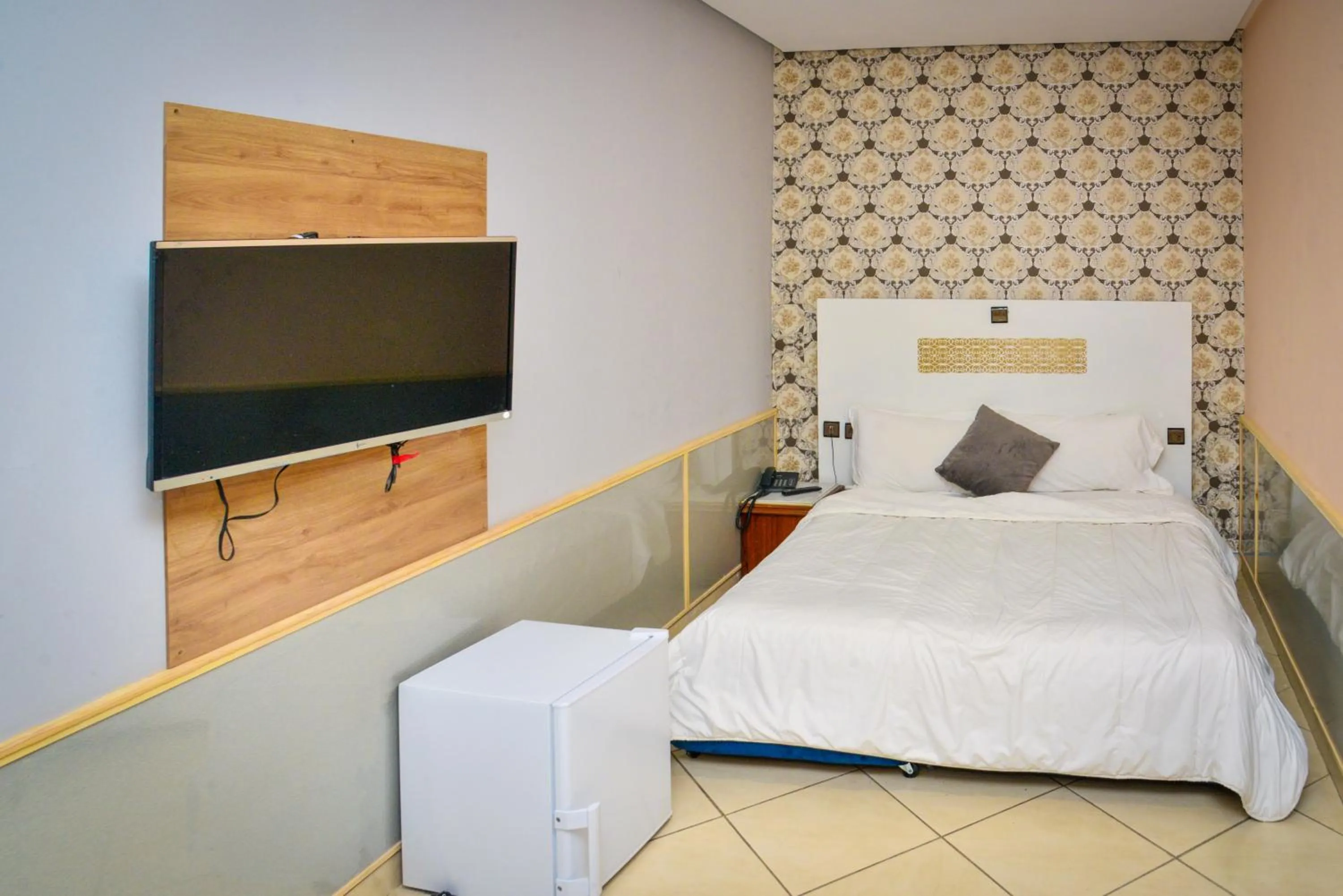 TV and multimedia, Bed in Free Zone Hotel