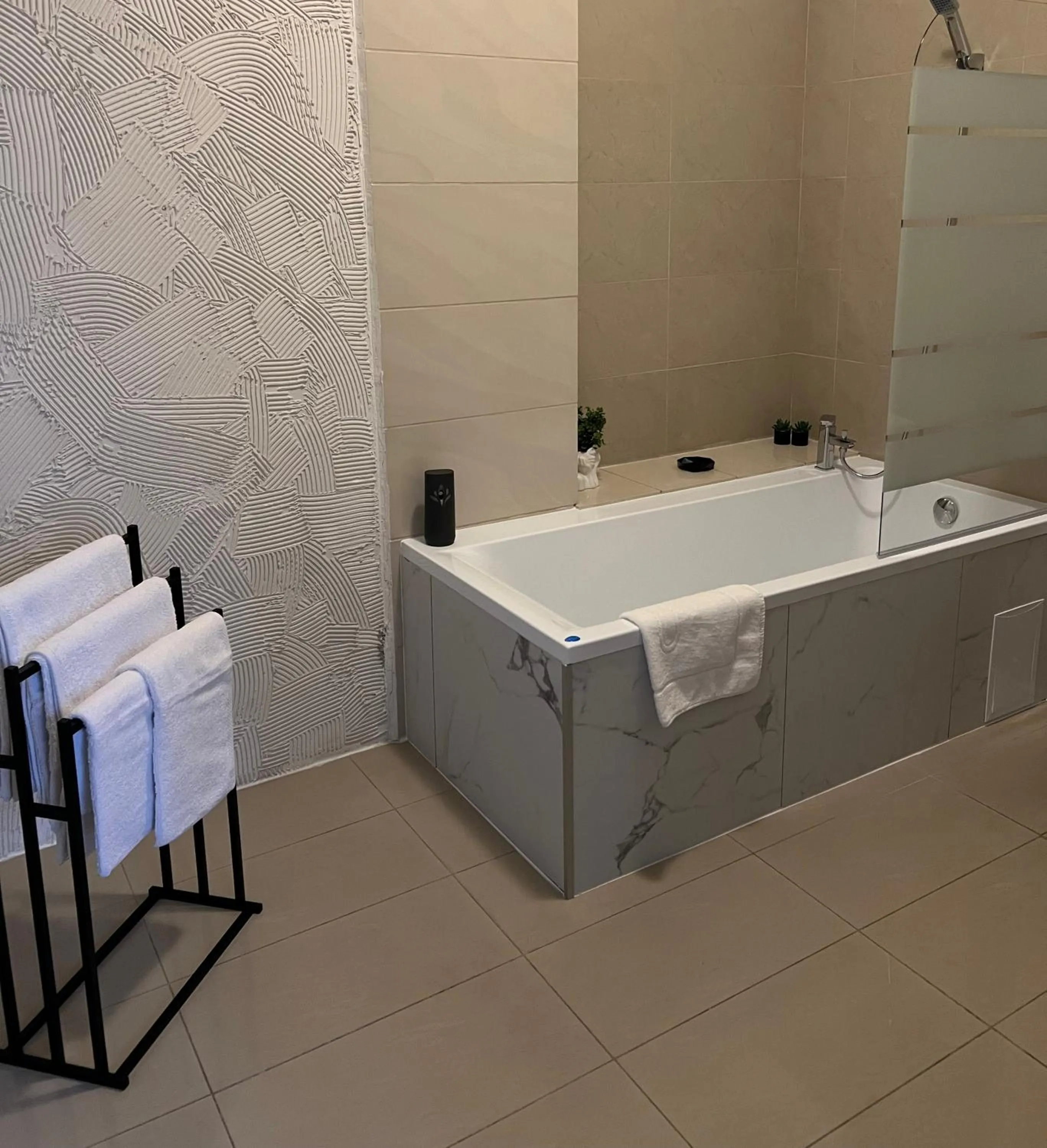 Bathroom in Hotel Akor