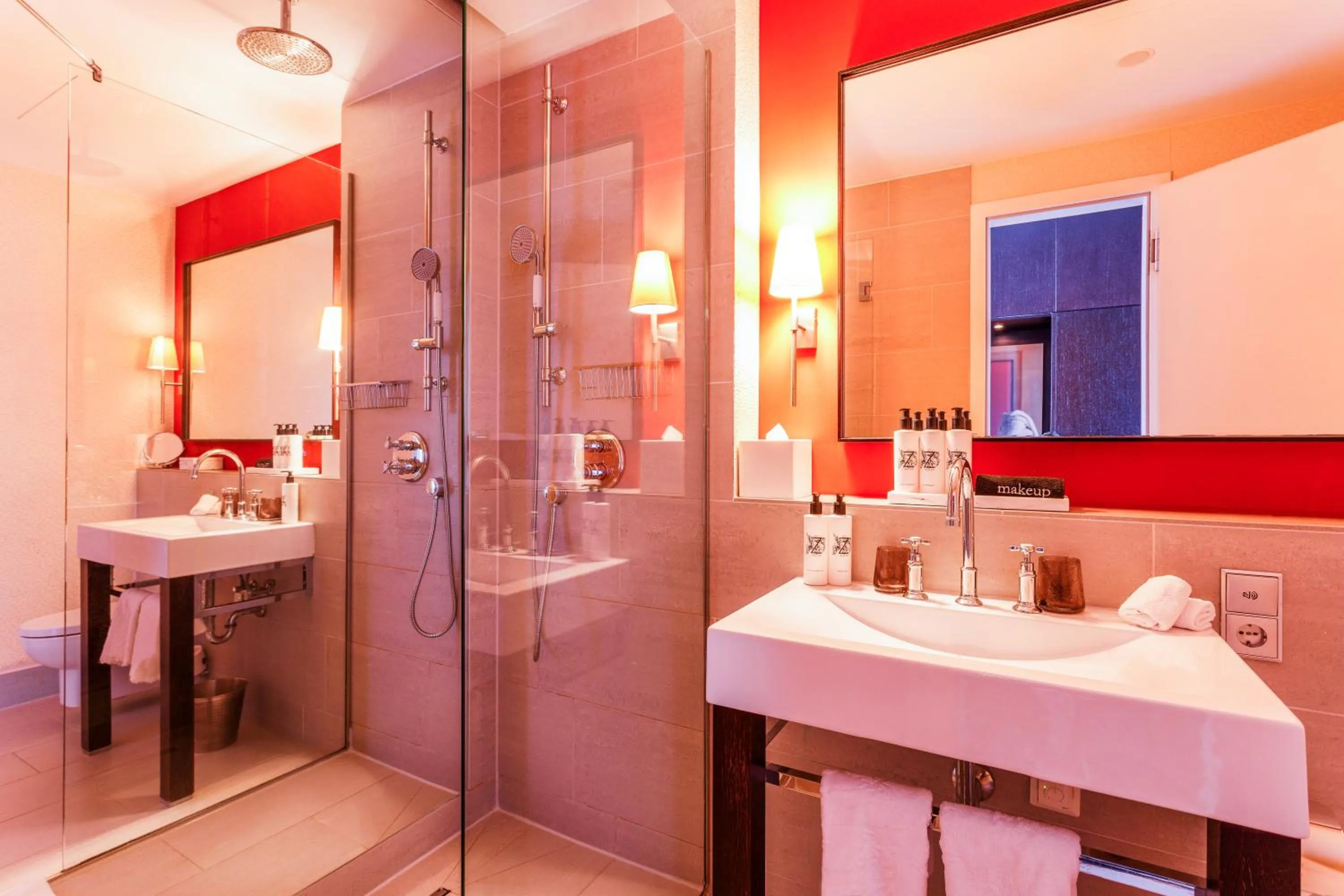 Shower in Hotel Zoo Berlin