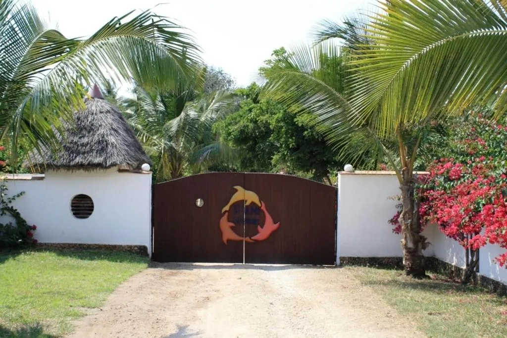 Facade/entrance in Diani Marine Divers Village