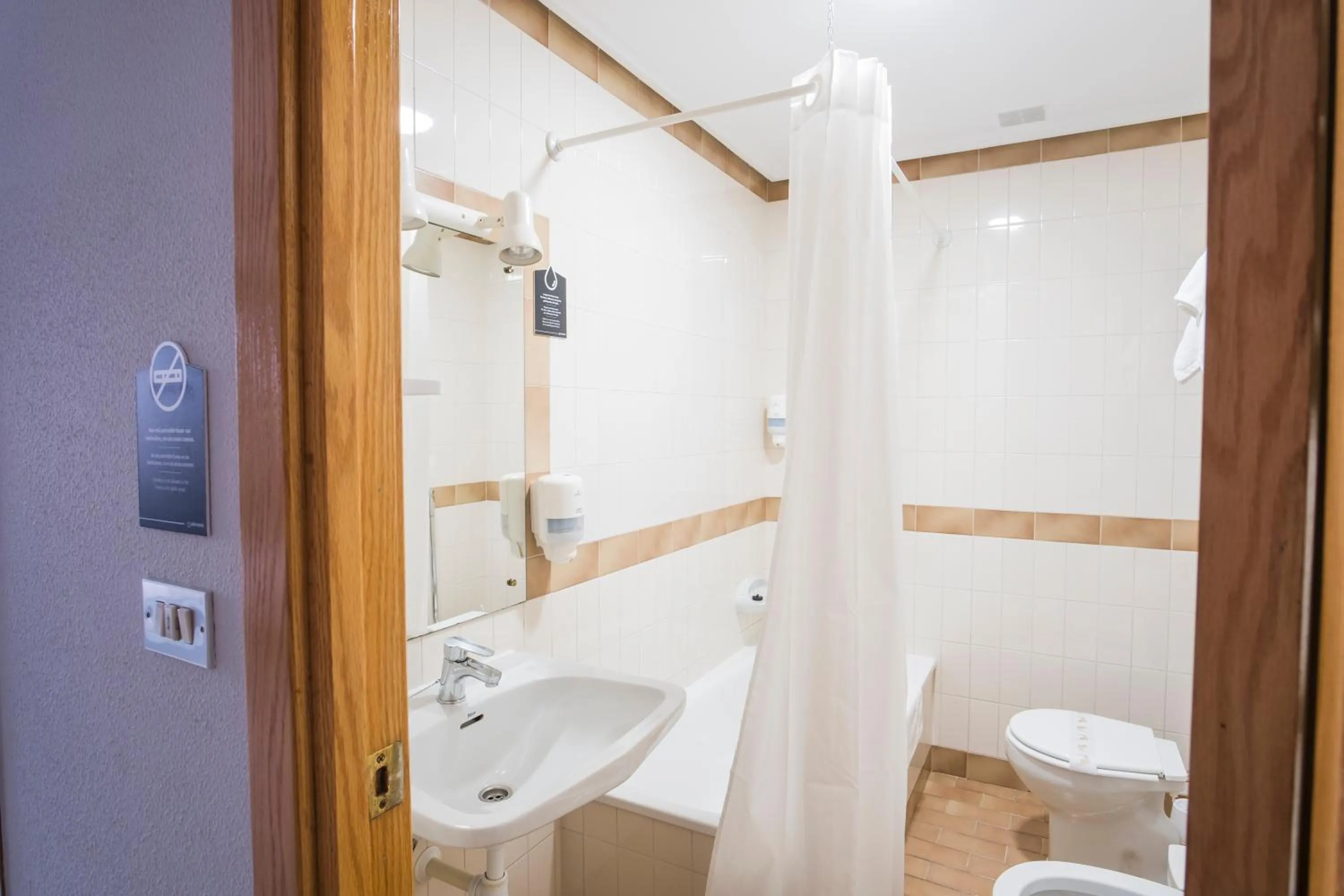 Bathroom in Hotel Alda Boiro