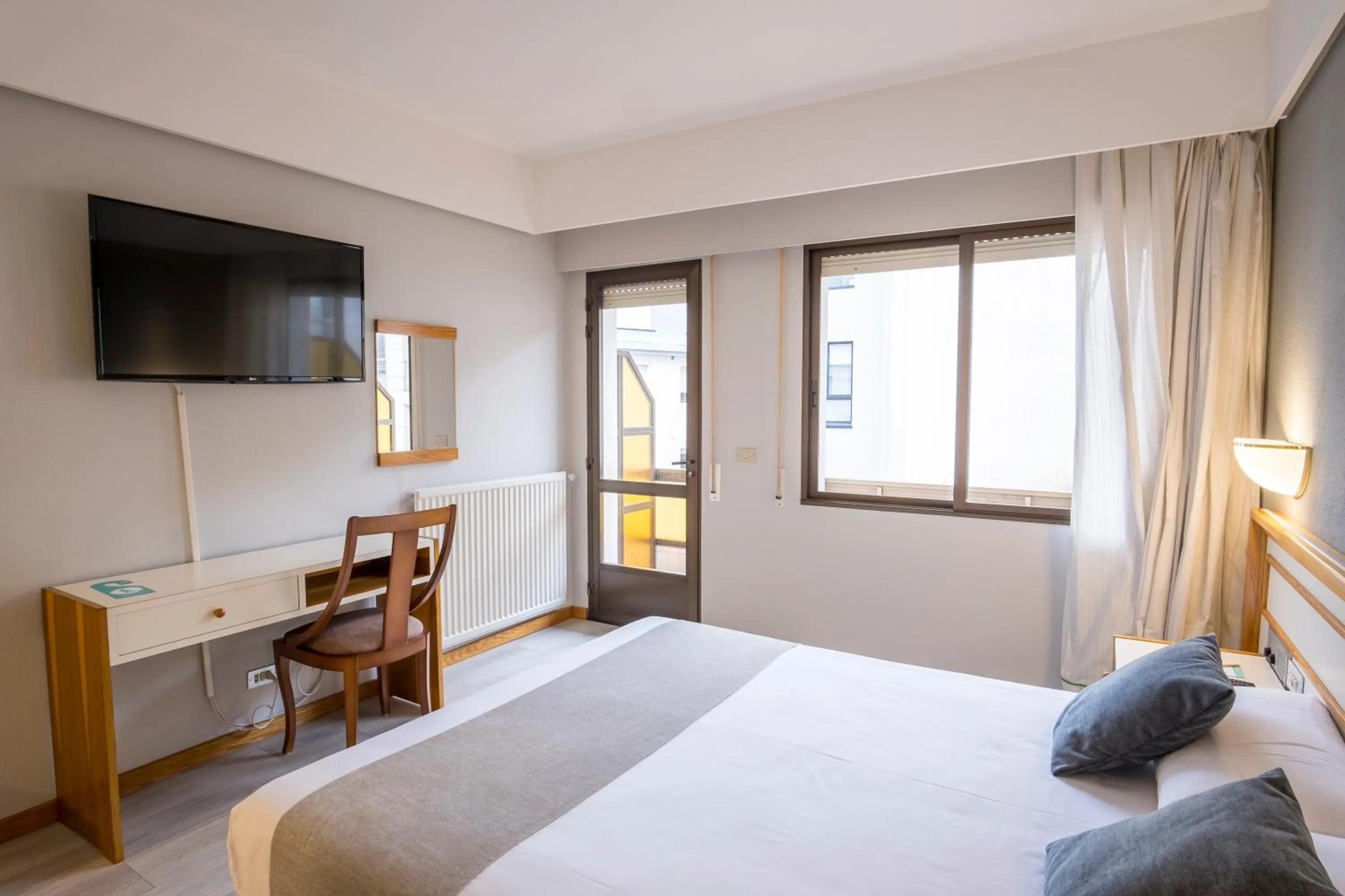 Bedroom, Bed in Hotel Alda Boiro