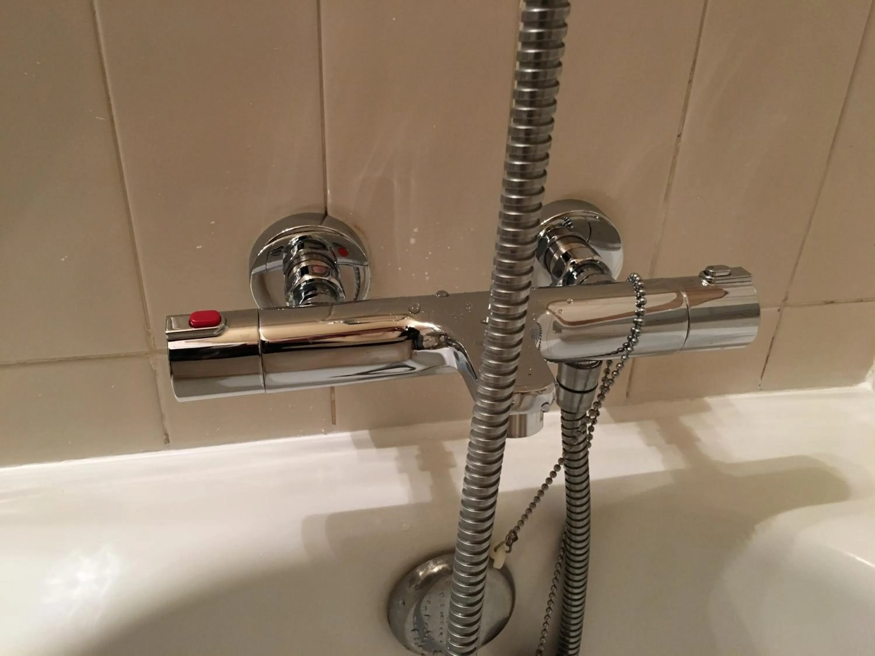 Bathroom in Hotel Jopi