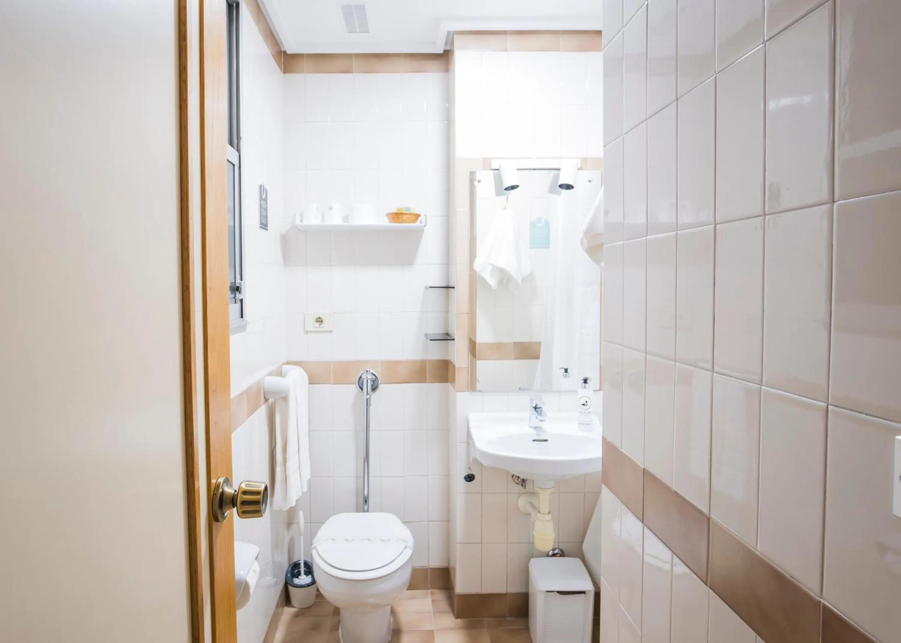 Bathroom in Hotel Alda Boiro