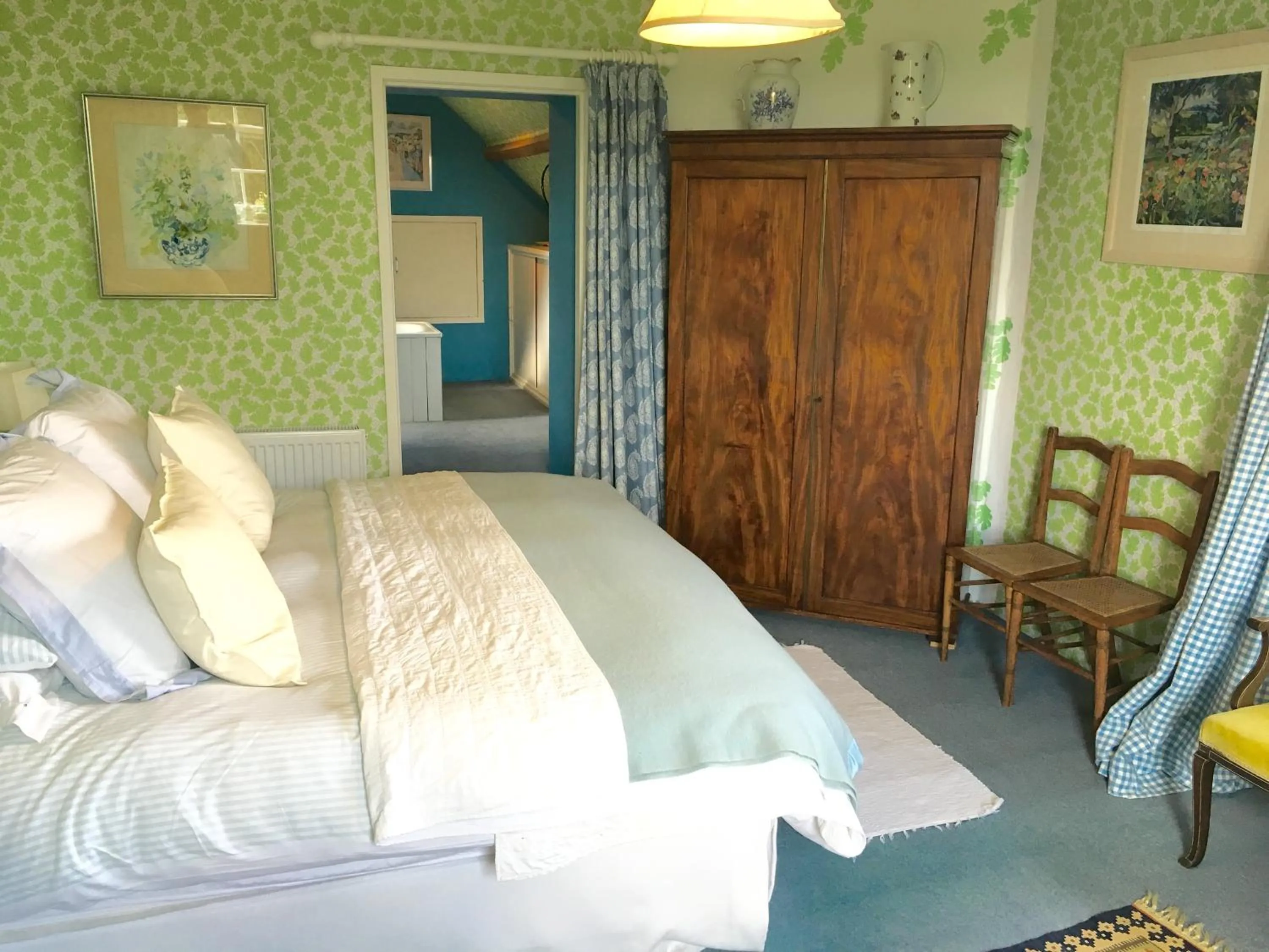 Property building, Bed in Cotswolds Mine Hill House