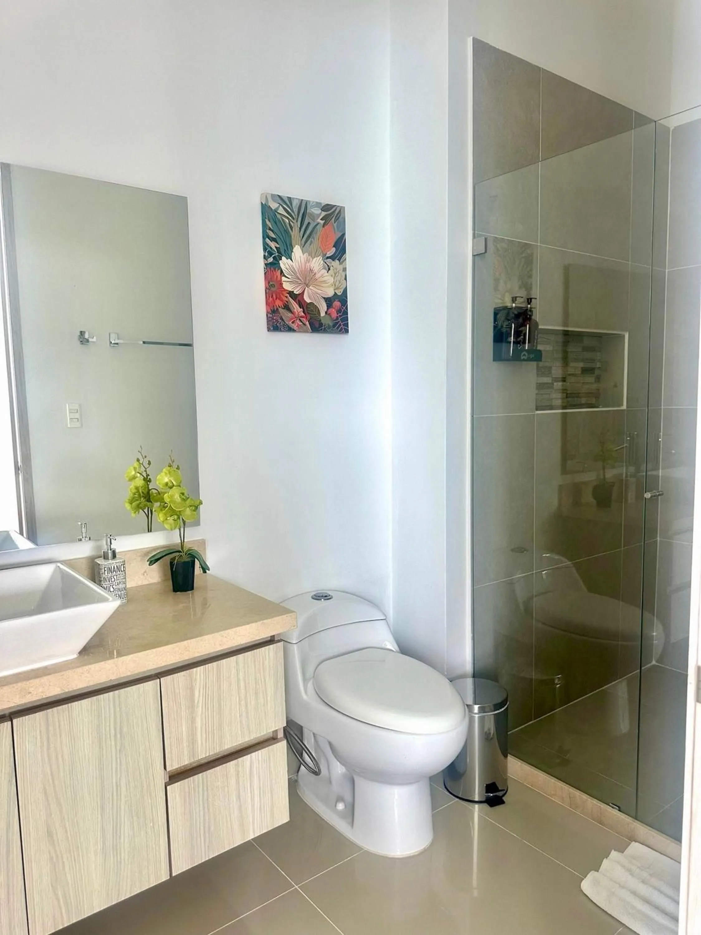 Toilet in U-GO Edificio Murano Elite Bocagrande Frente al Mar