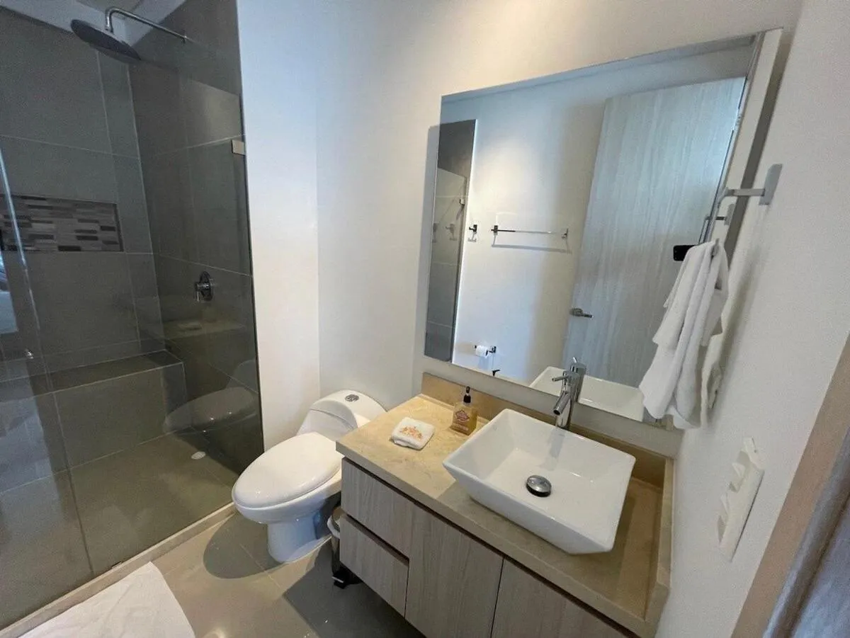 Toilet in U-GO Edificio Murano Elite Bocagrande Frente al Mar