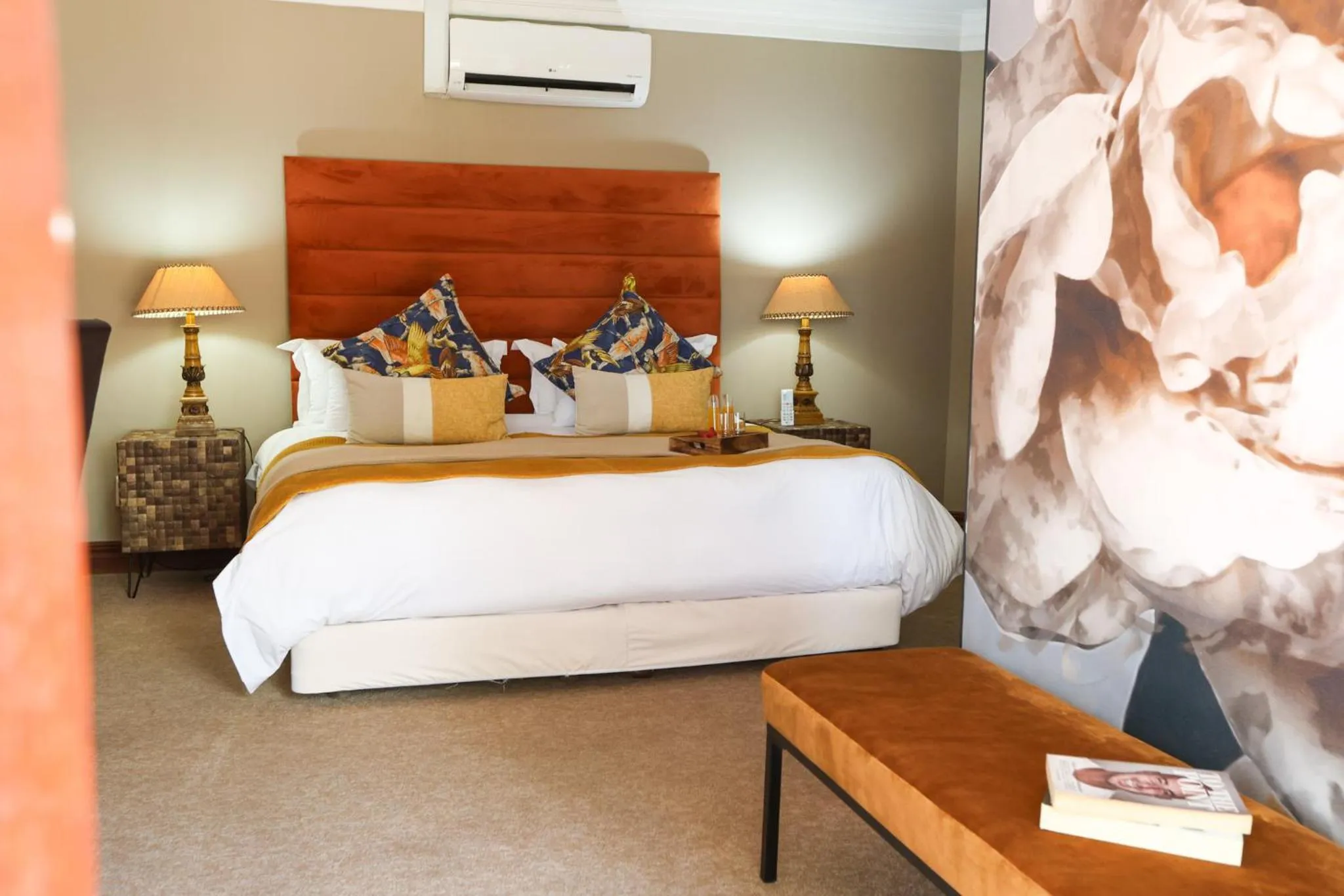 Bed in The Woodpecker Inn