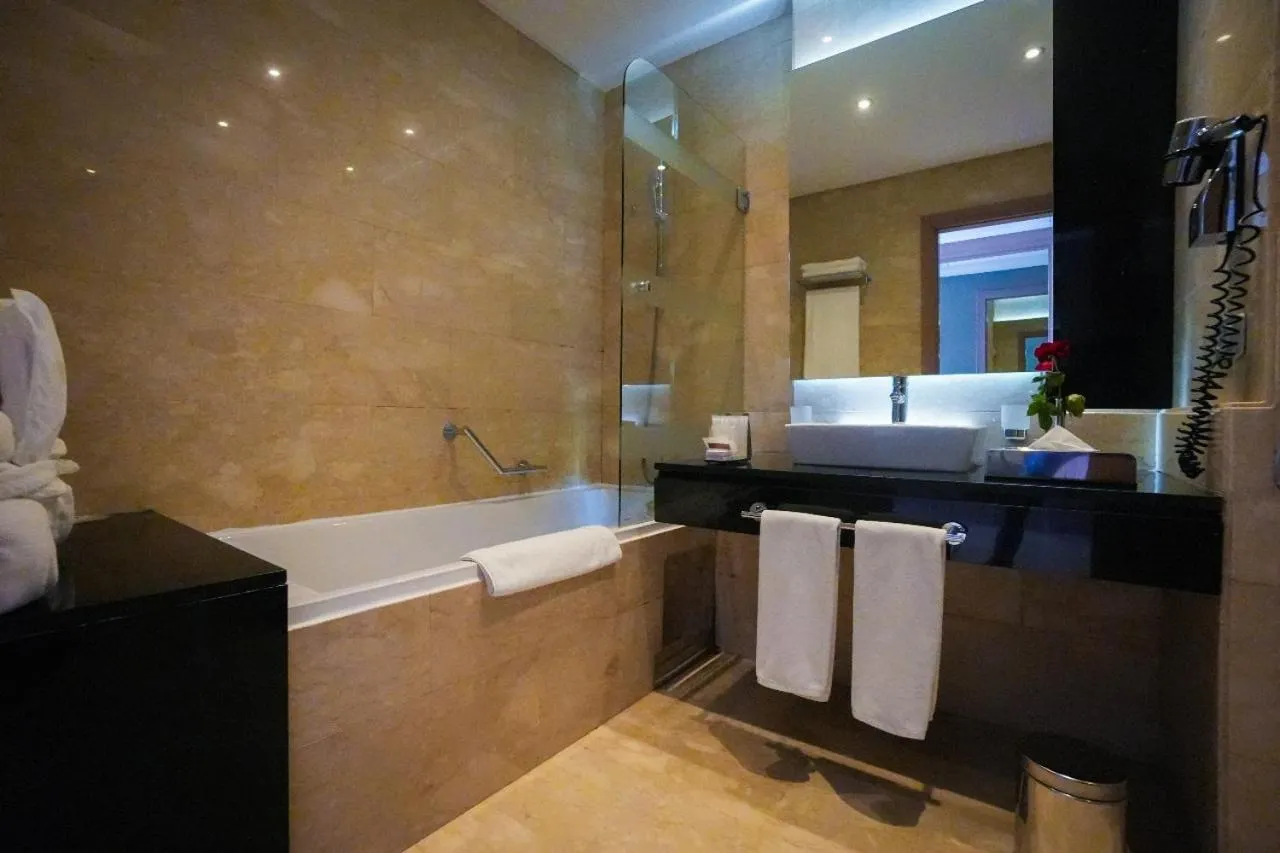 Royal Tulip City Center