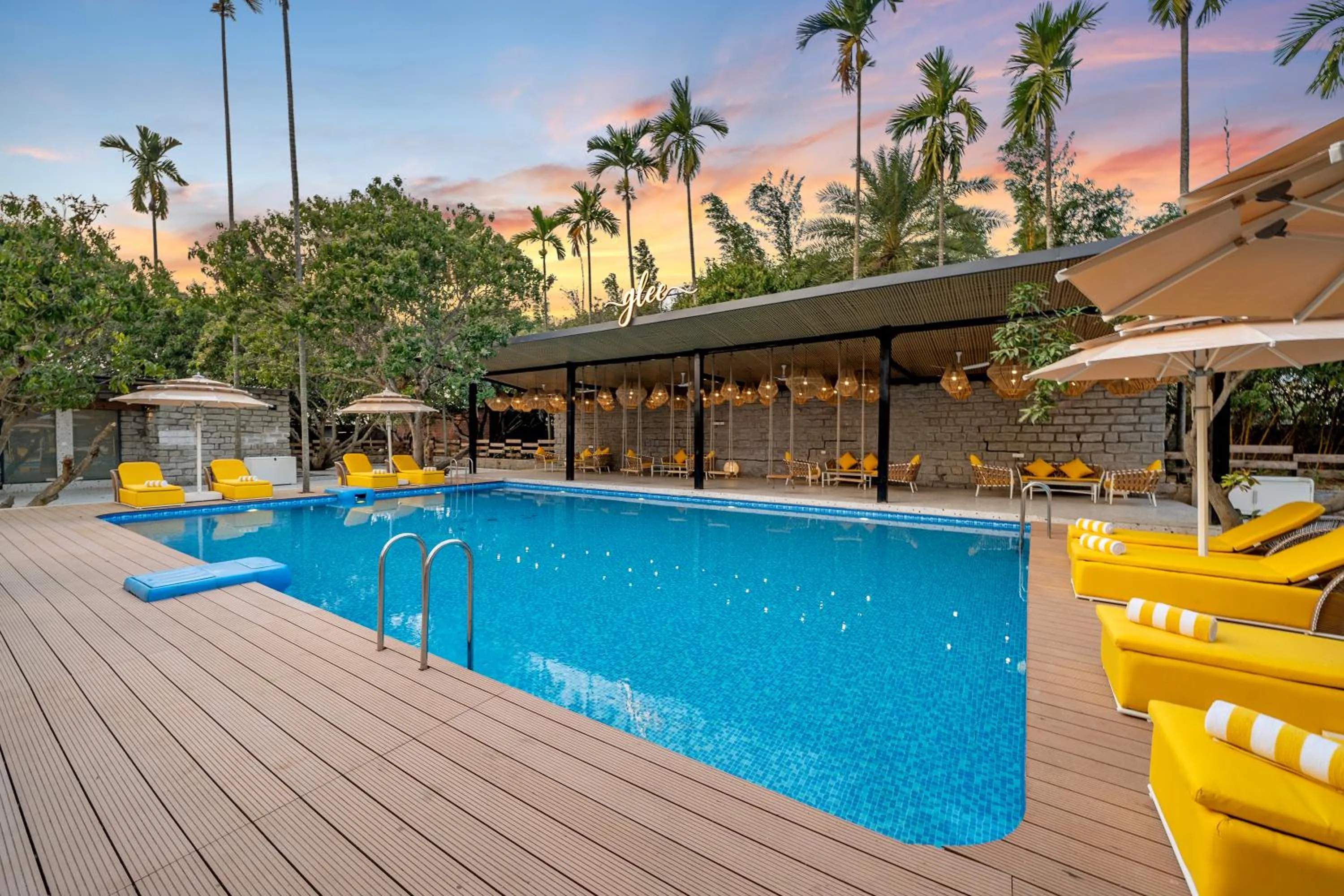 Swimming pool in Glamp Wilderness