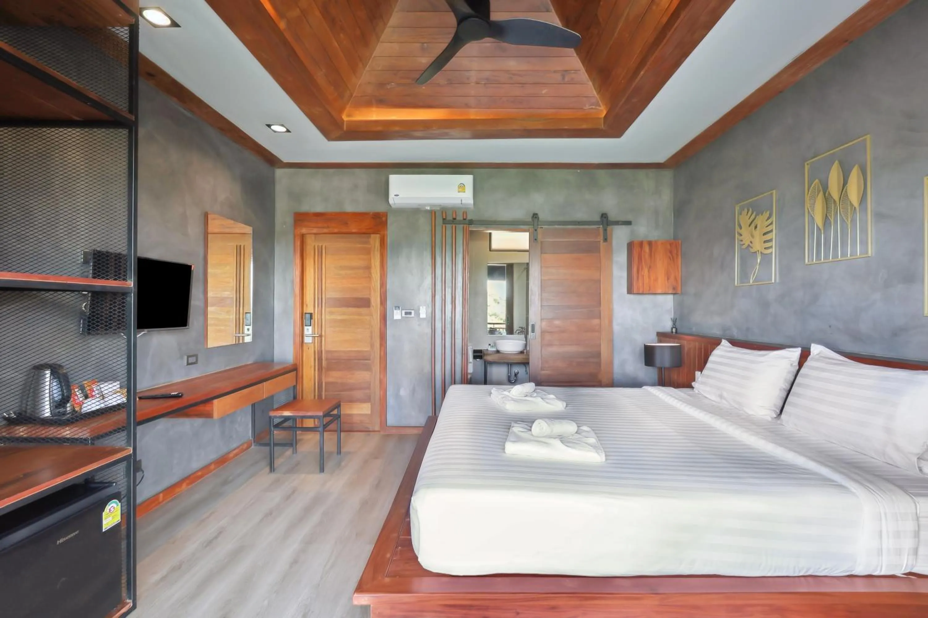 Bed in Pha Lae Tawan@Siray