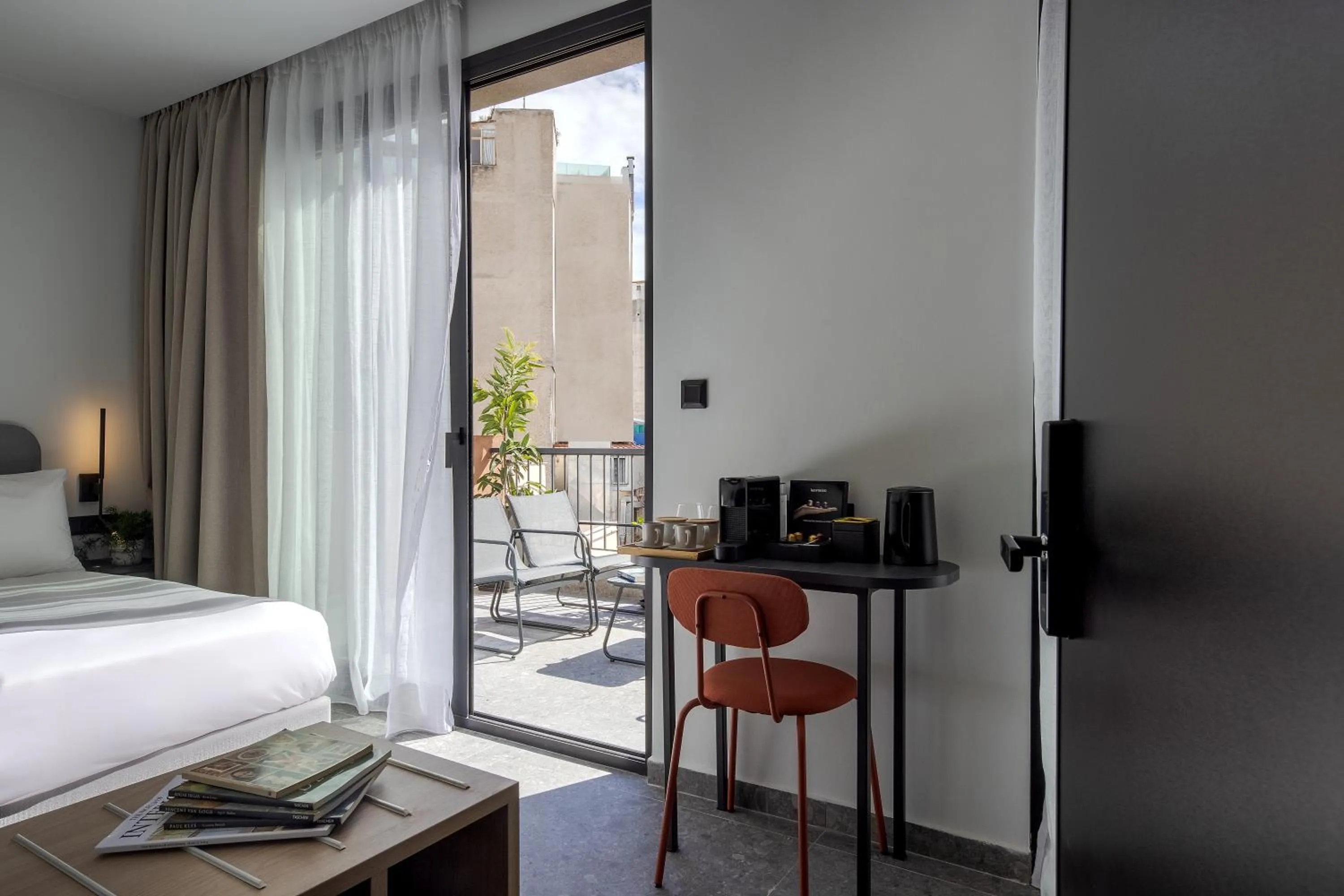 Coffee/tea facilities, Bed in Bonnie Athens by Nin&Bau