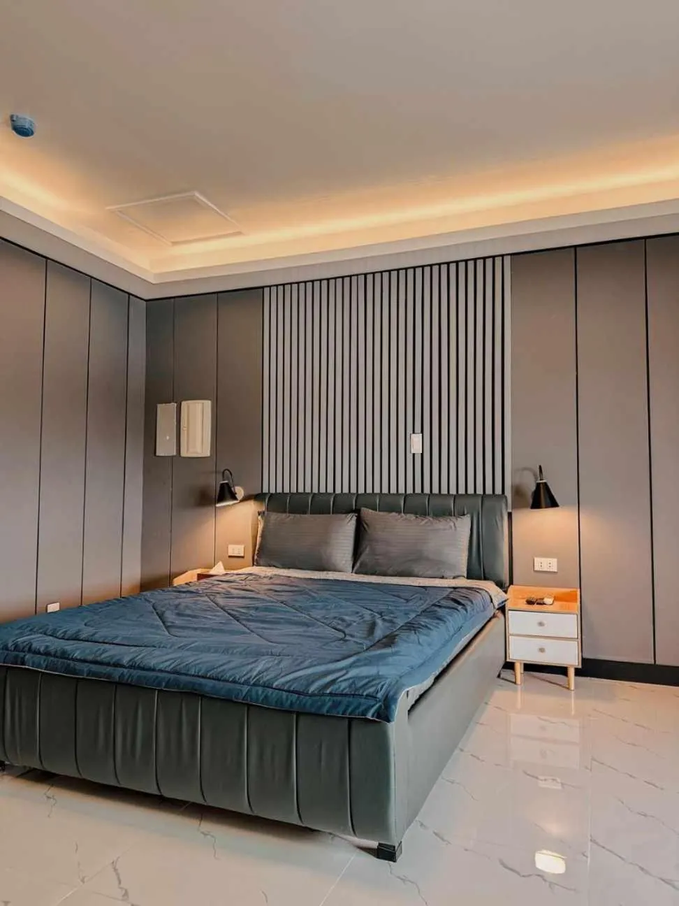 Bed in Clark CU Hotel