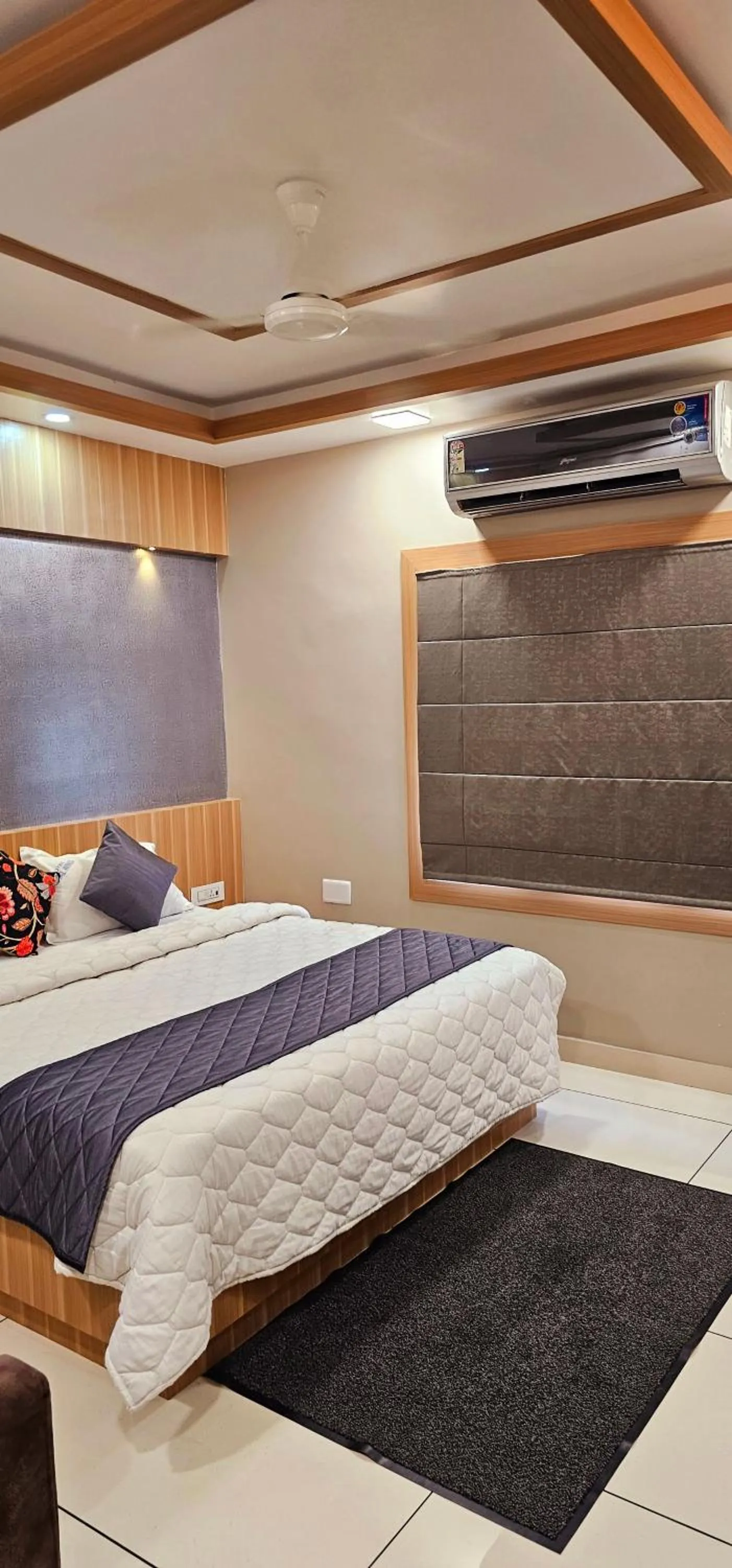 Bed in Hotel Royal Wings