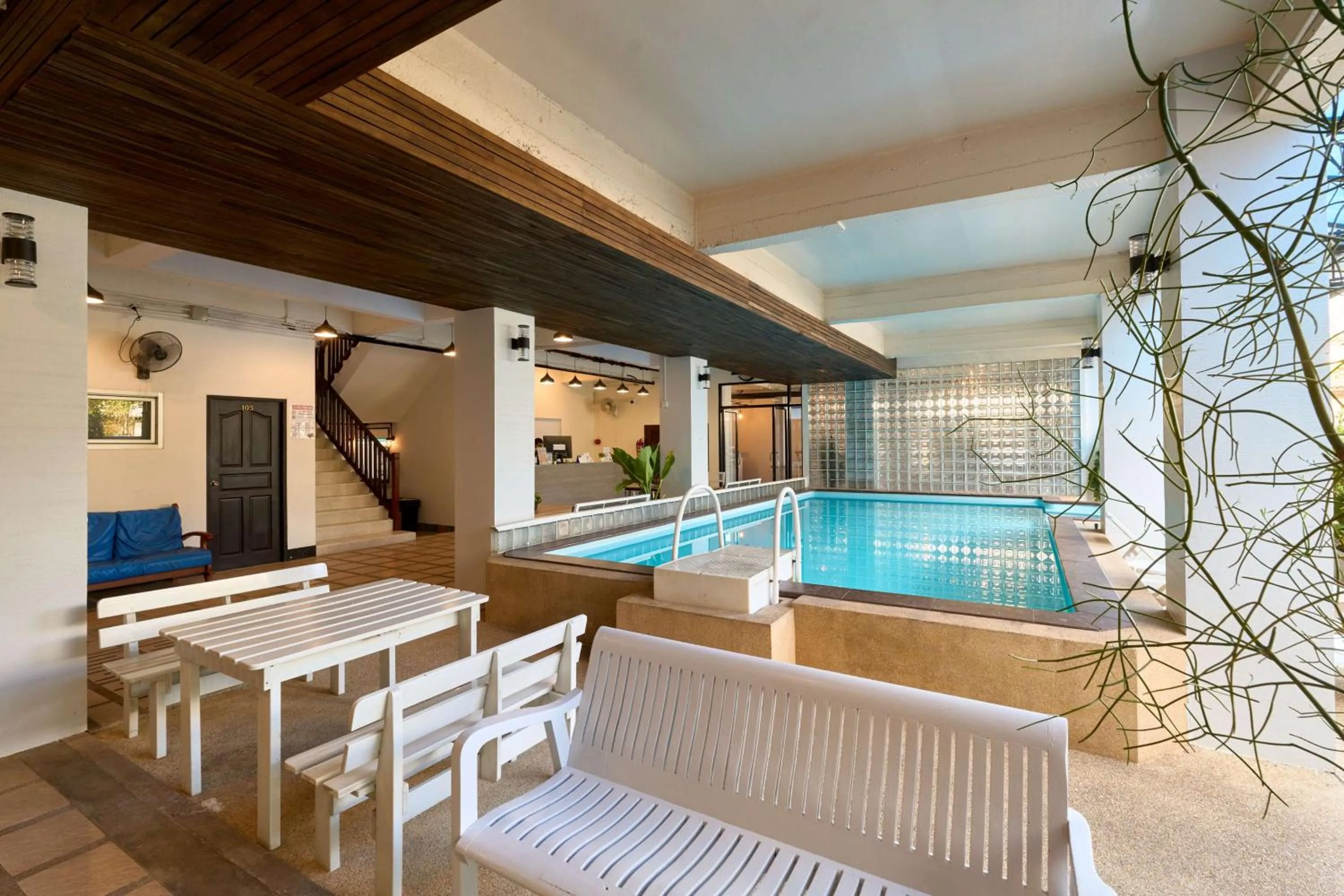 Seating area in Thapae60 Mini Hotel