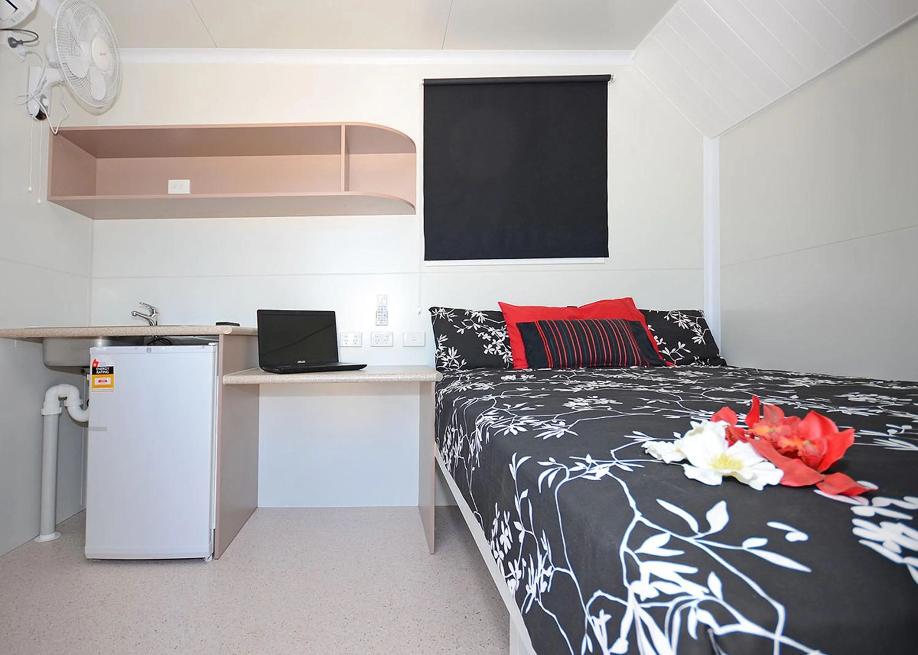 Bed in Meekatharra Accommodation Centre