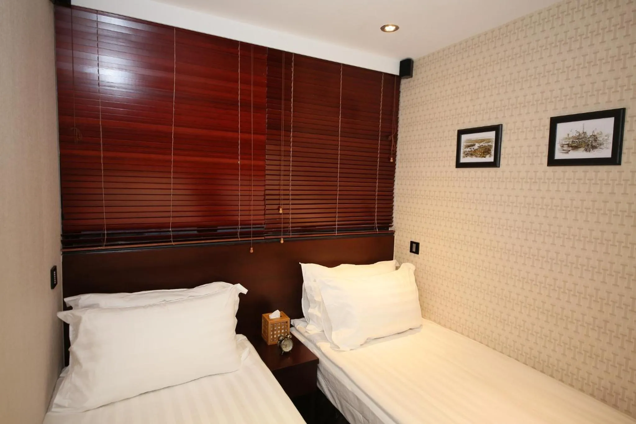 The Shai Red - formerly Mingle in The Shai