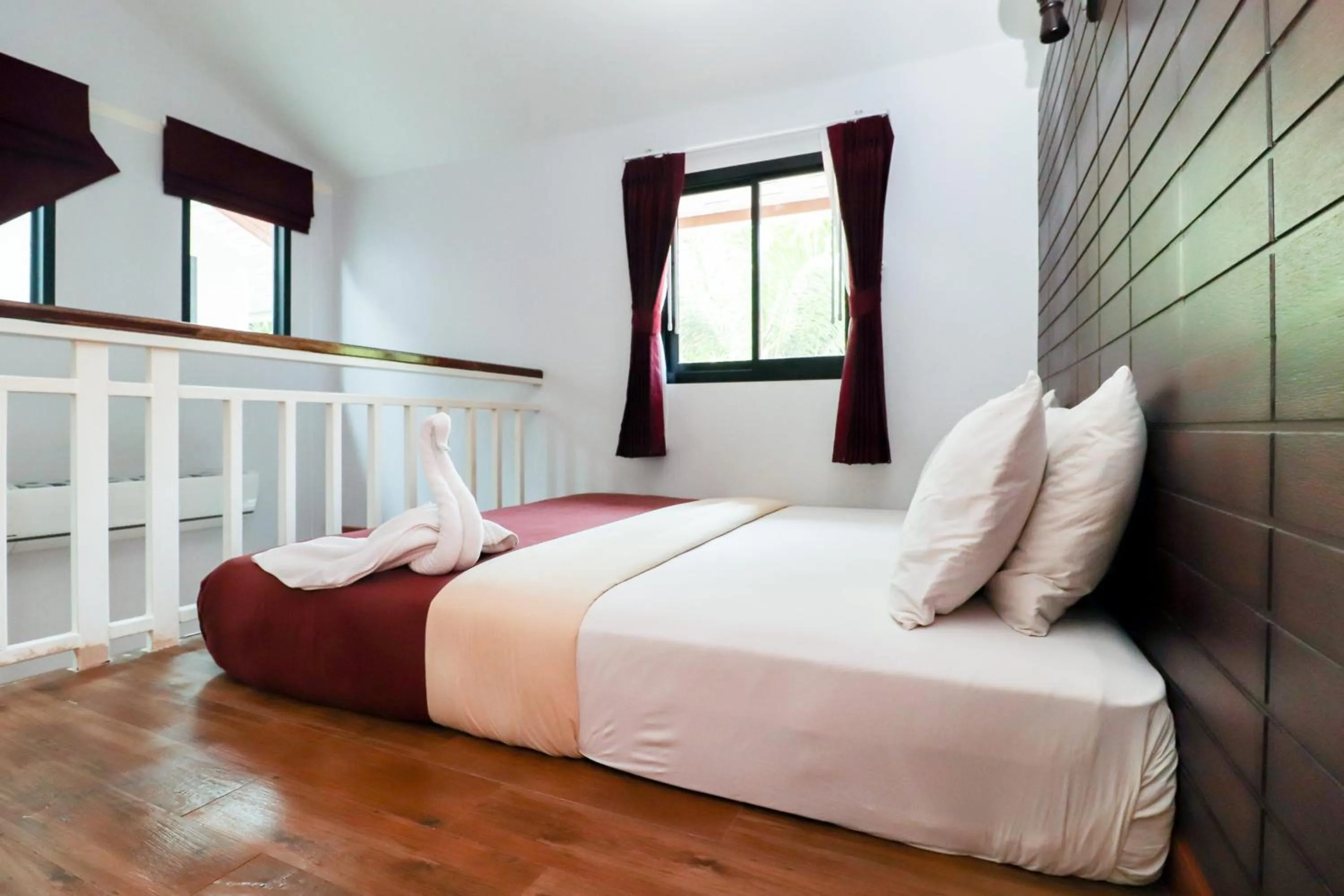 Bed in Sinsamut Koh Samed