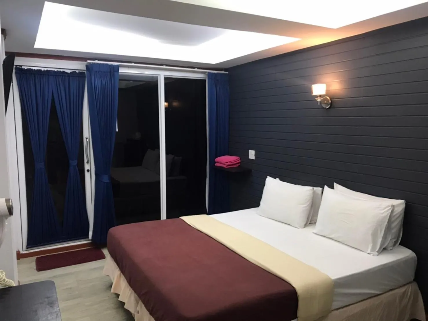 Bed in Sinsamut Koh Samed