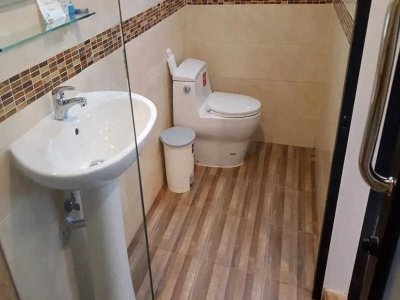 Toilet in Sinsamut Koh Samed