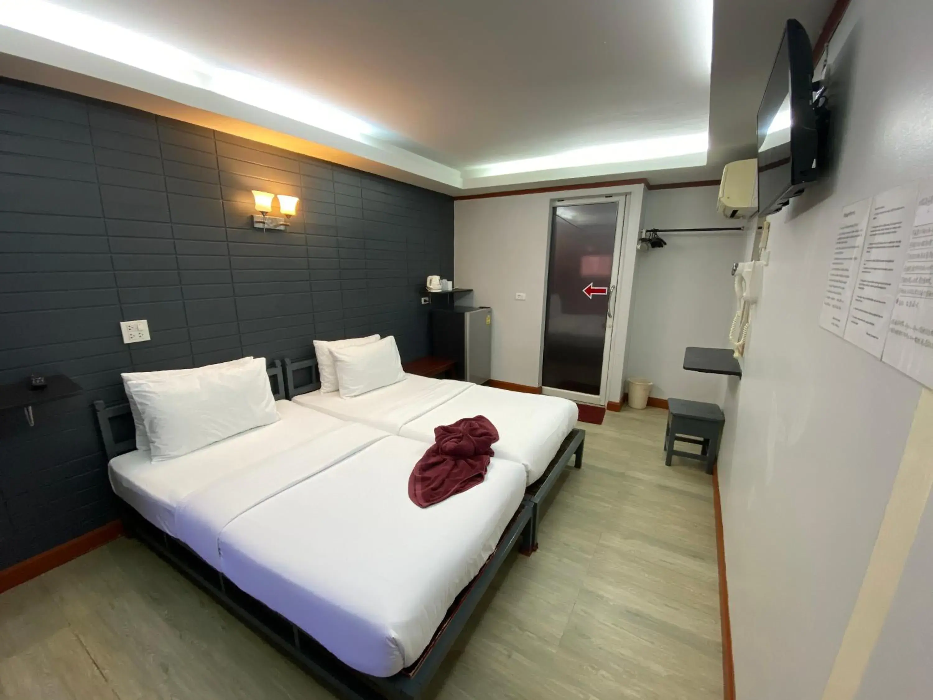 Economy Twin Room in Sinsamut Koh Samed Economy Twin Room in Sinsamut Koh Samed