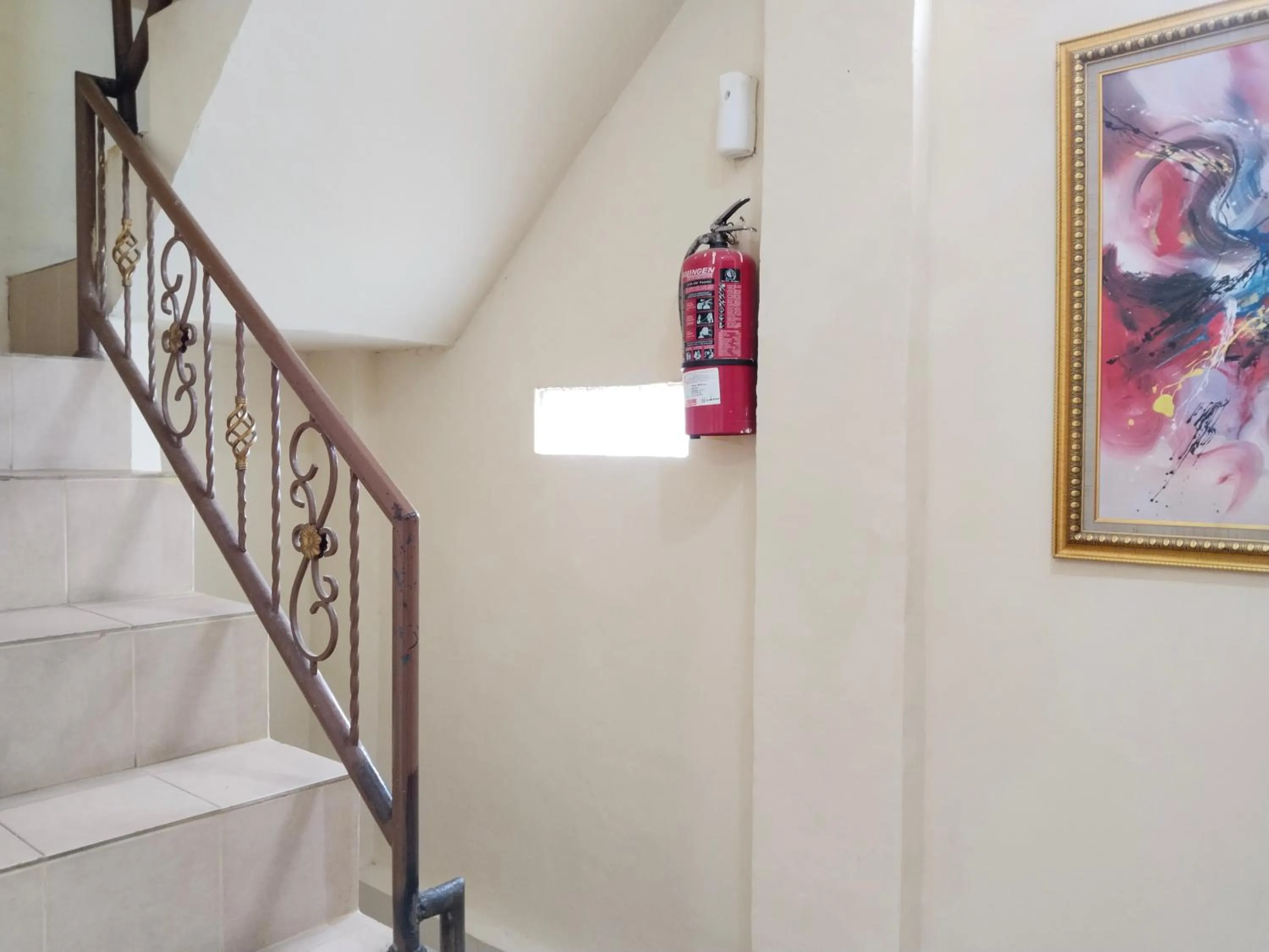 Metro Hotel Bekasi powered by Cocotel