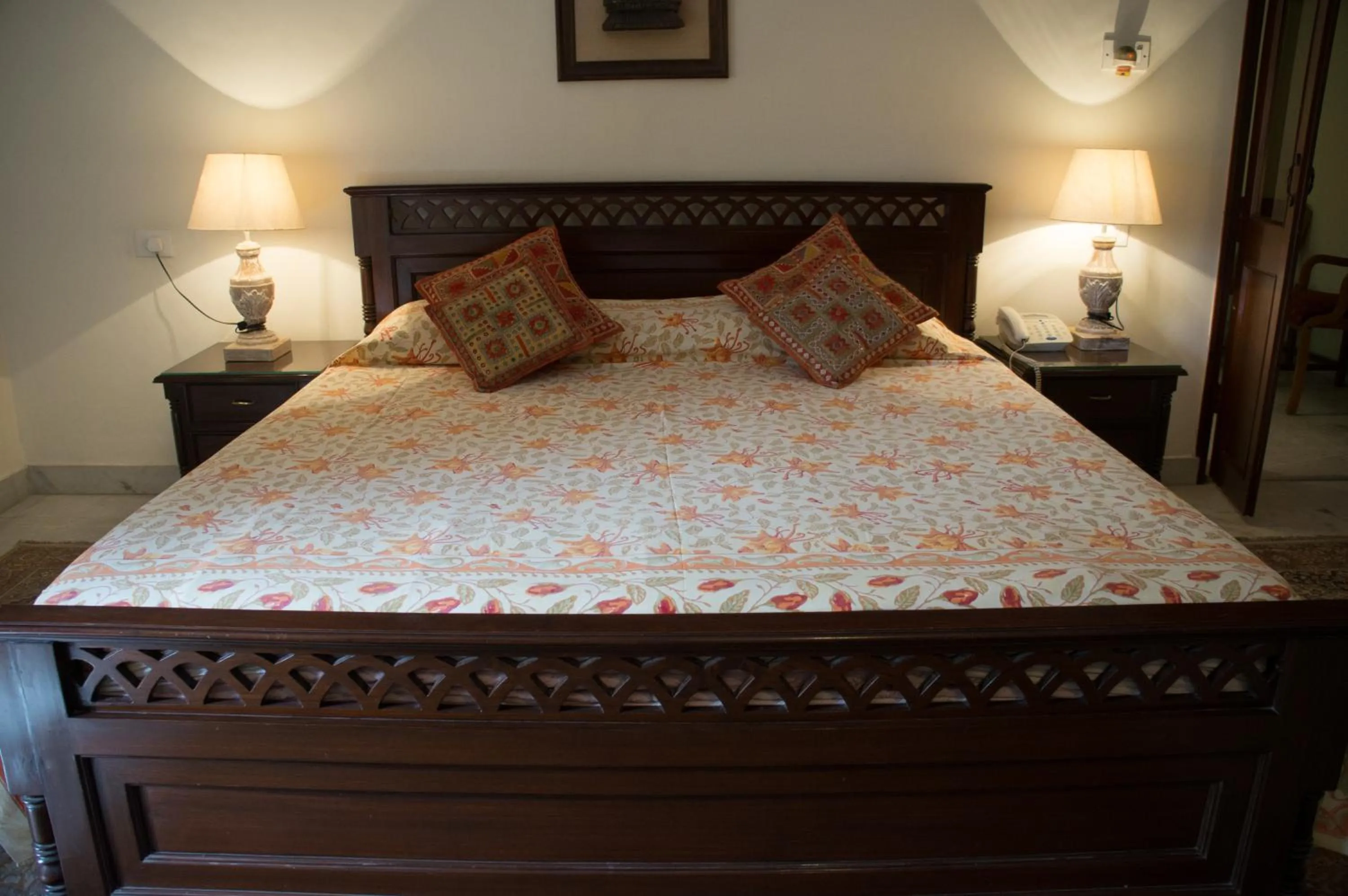 Bed in Hotel Meghniwas