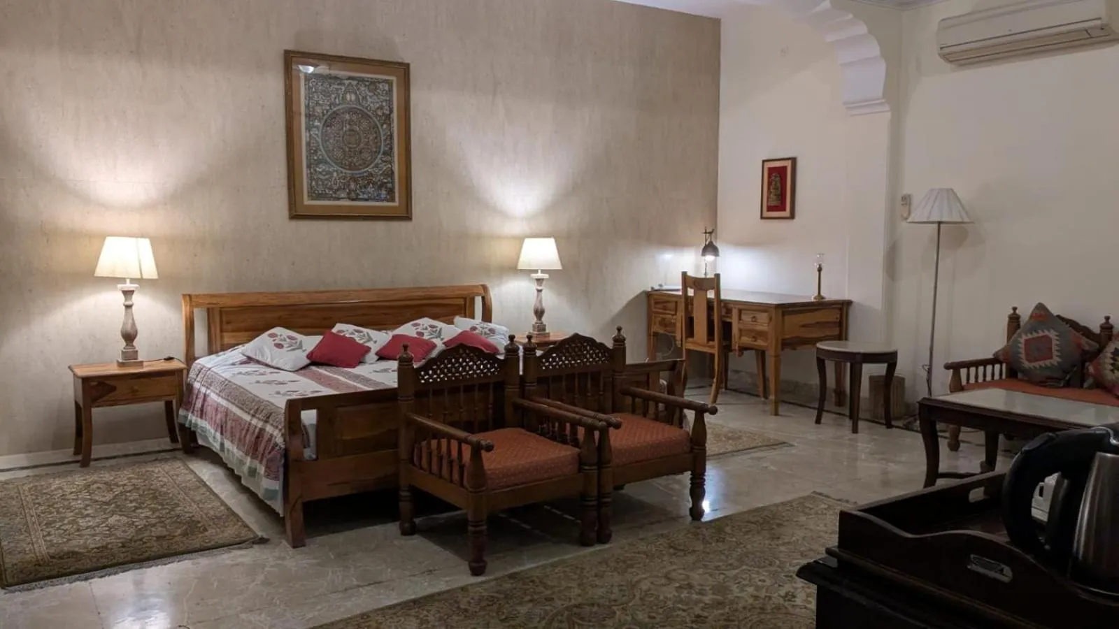 Bed in Hotel Meghniwas