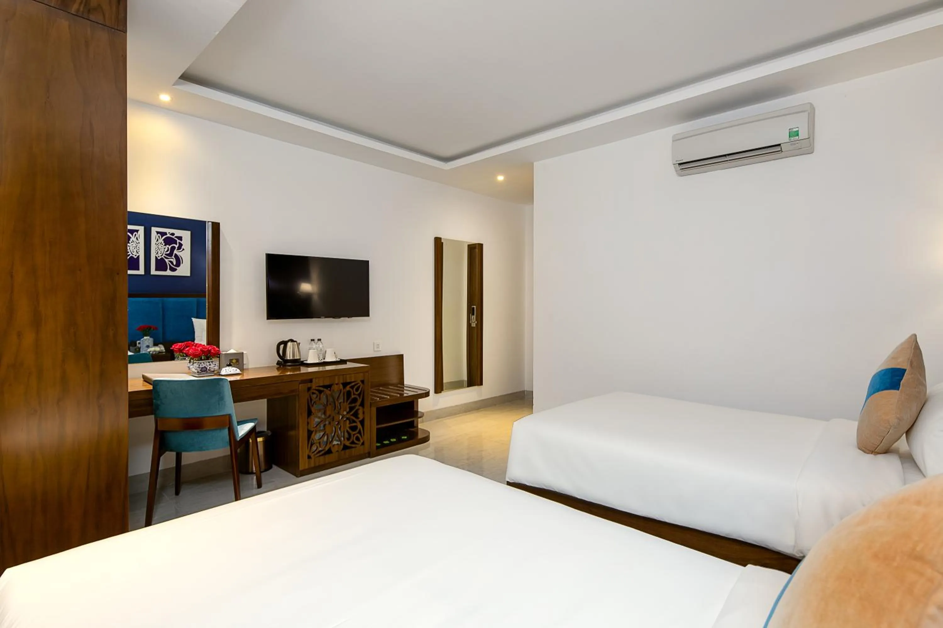 Bedroom, Bed in TGT BEACH HOTEL