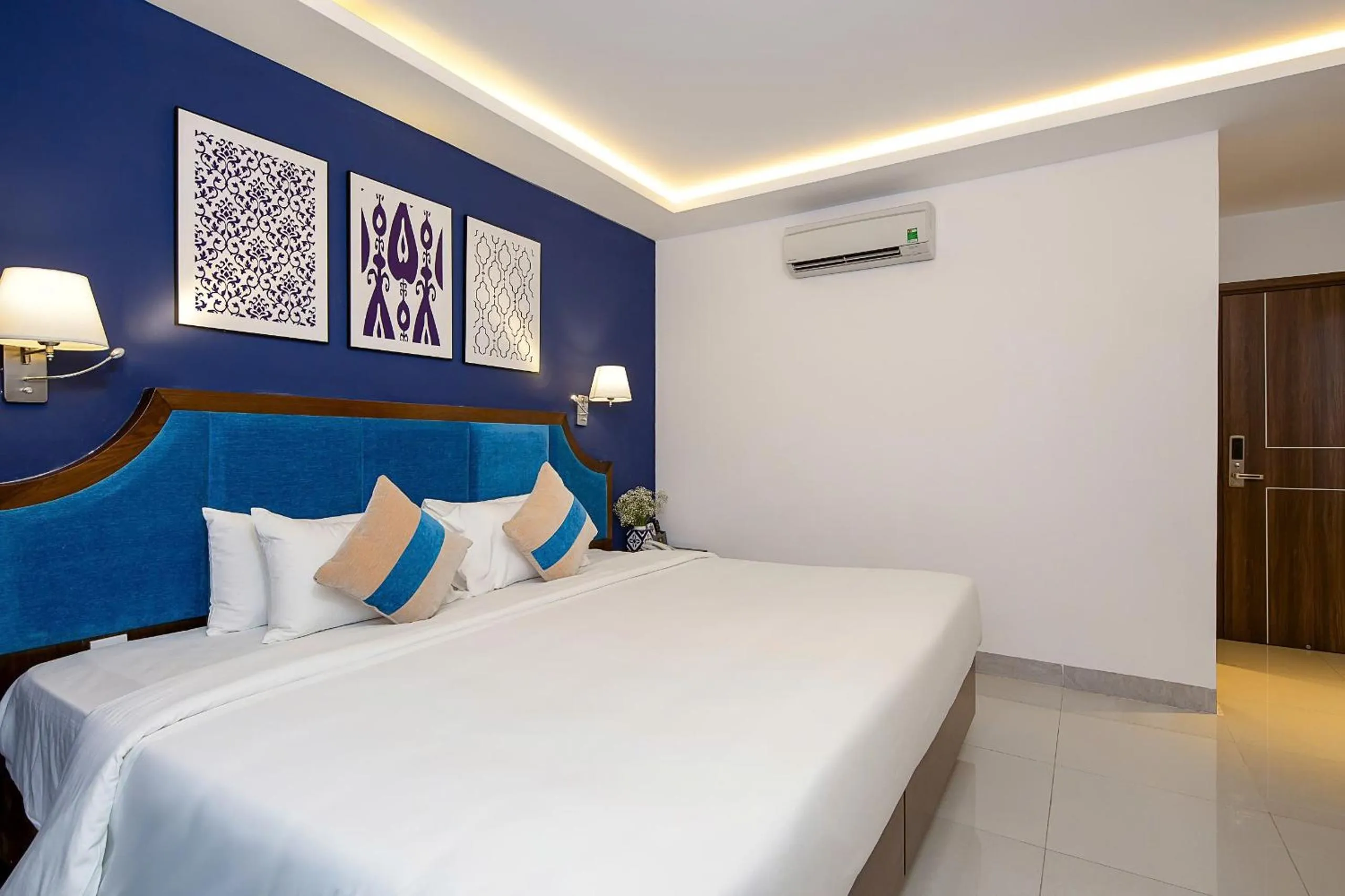 Bedroom, Bed in TGT BEACH HOTEL