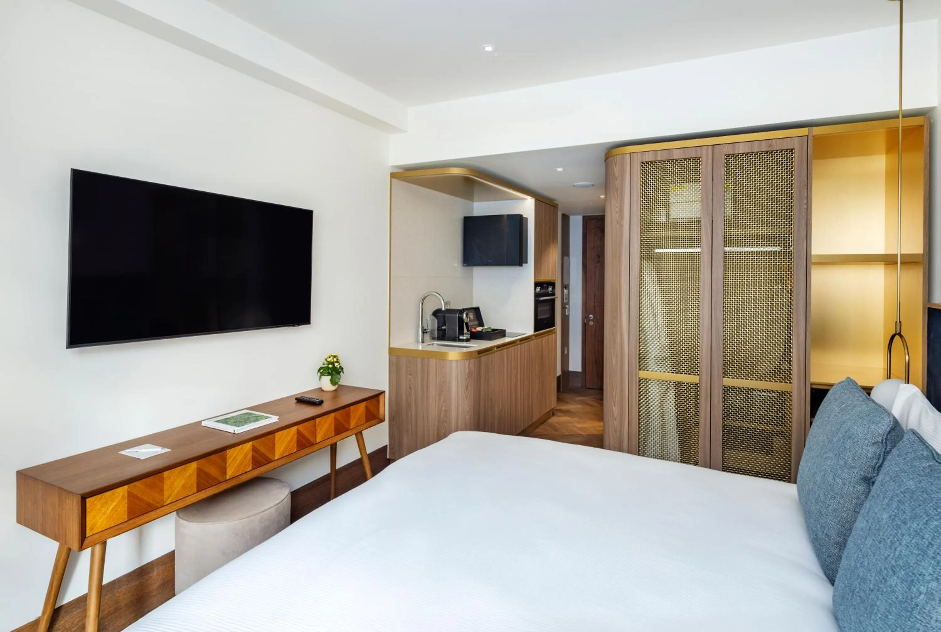 Bed in Dao by Dorsett North London