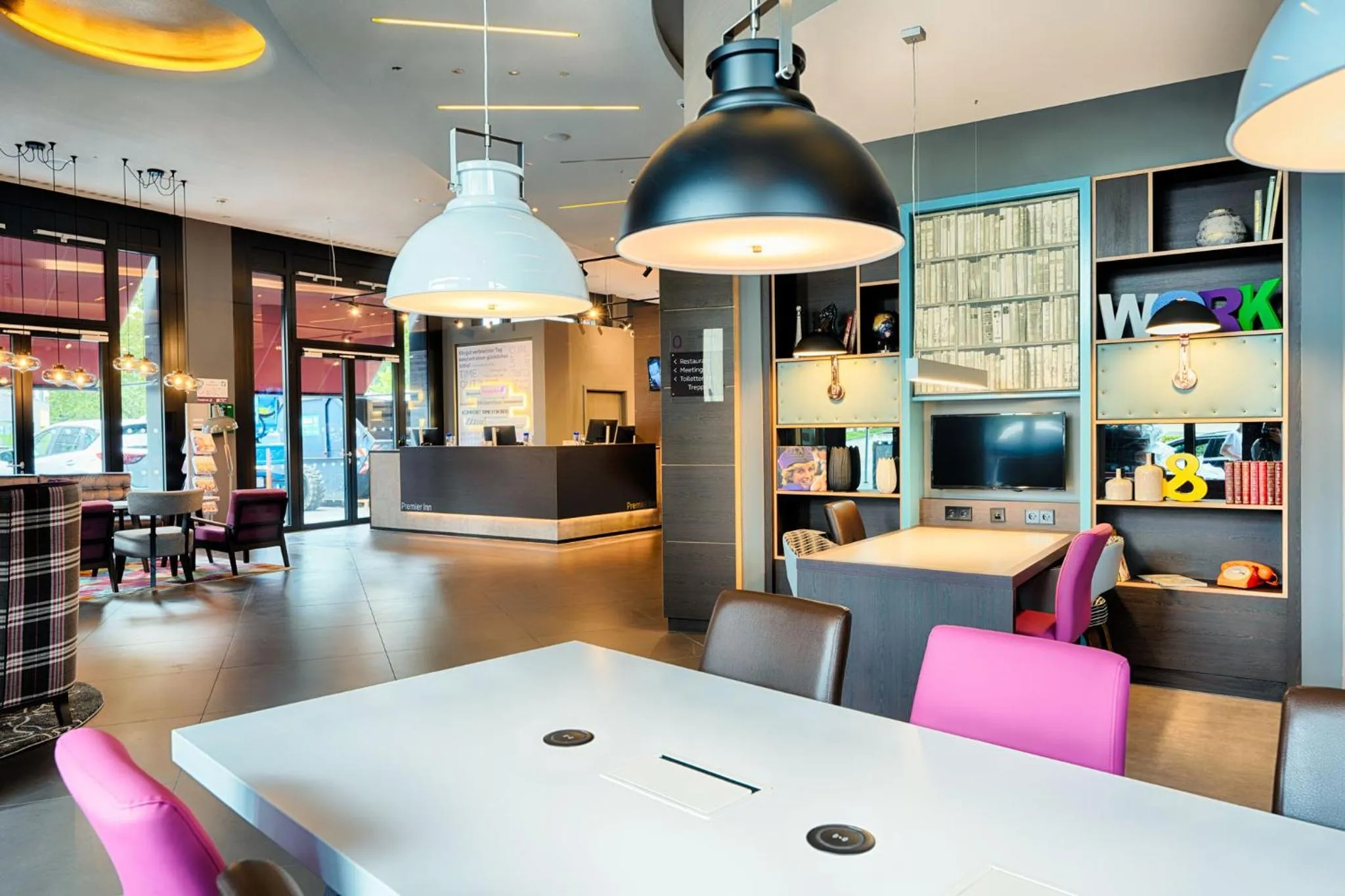 Seating area, Restaurant/Places to Eat in Mercure Hotel Heilbronn