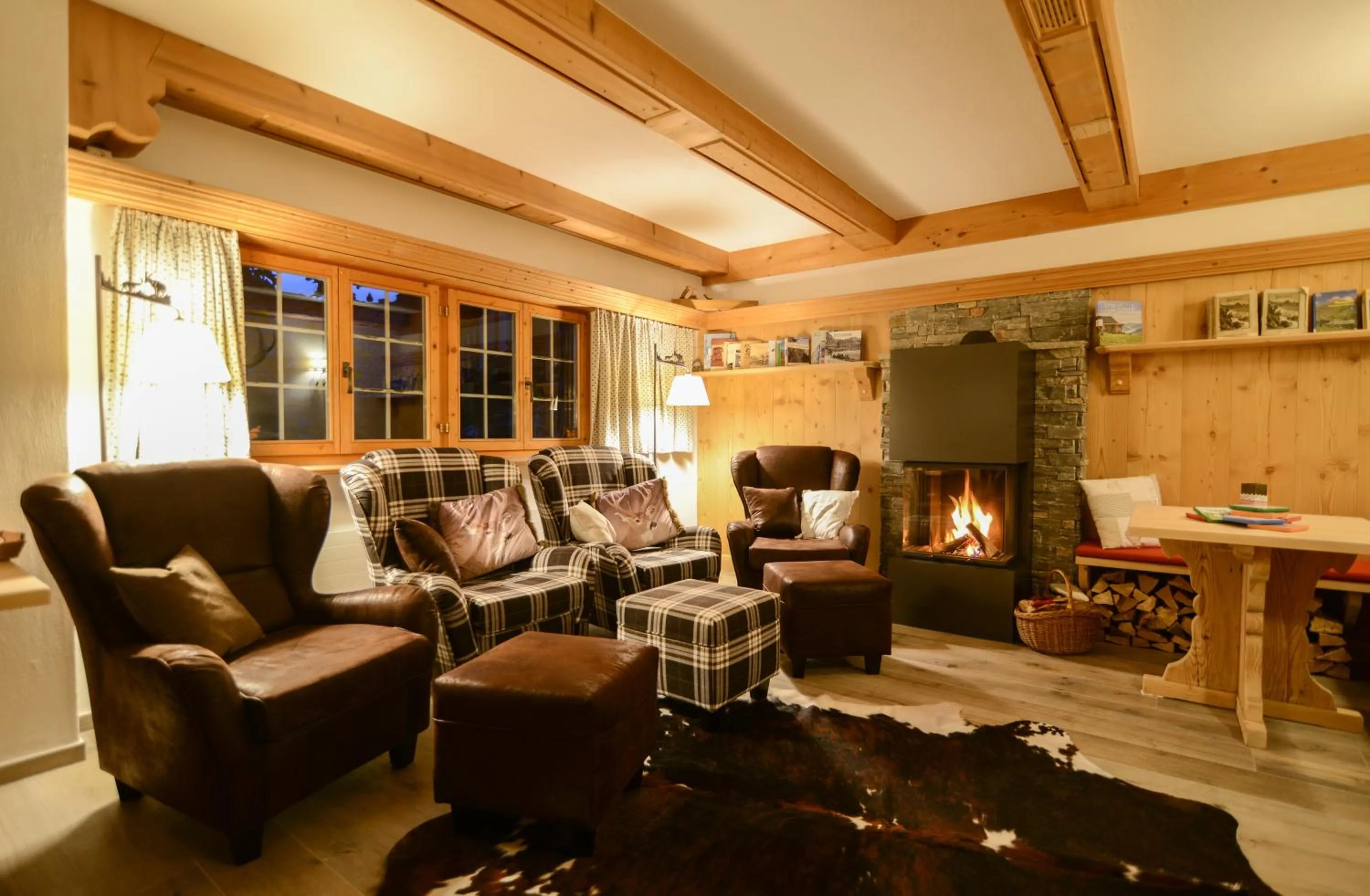 Library in Hotel Madrisajoch